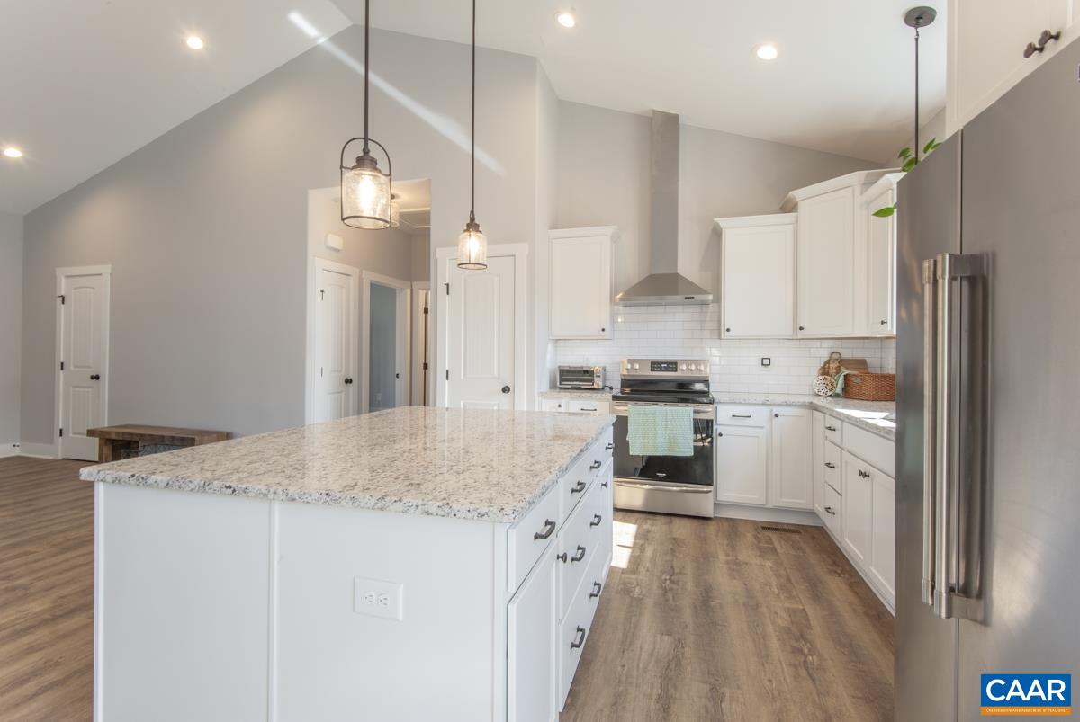 52 FOREST RIDGE LN