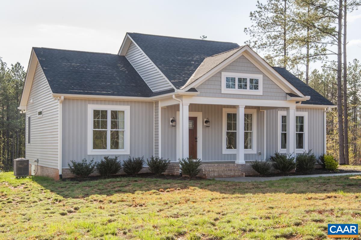52 FOREST RIDGE LN