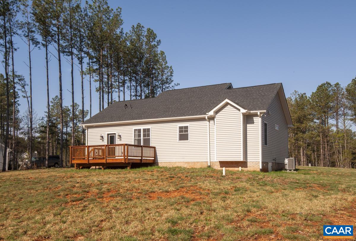 52 FOREST RIDGE LN
