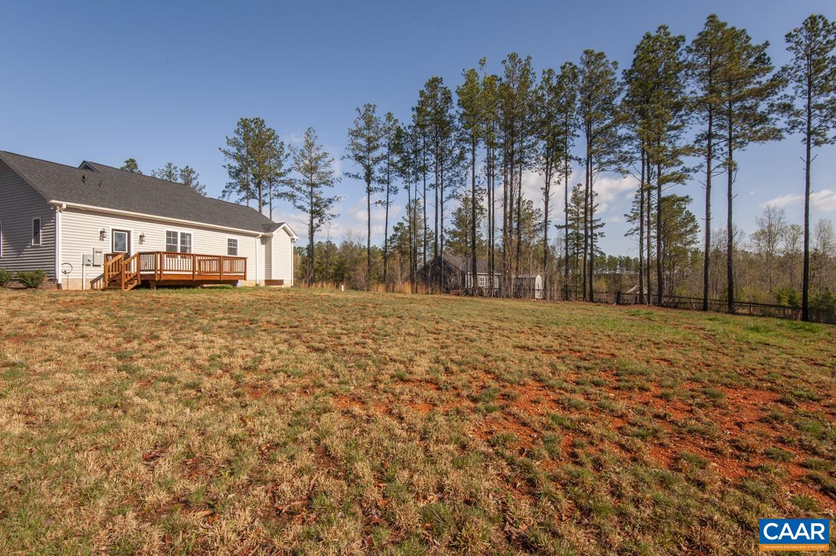 52 FOREST RIDGE LN
