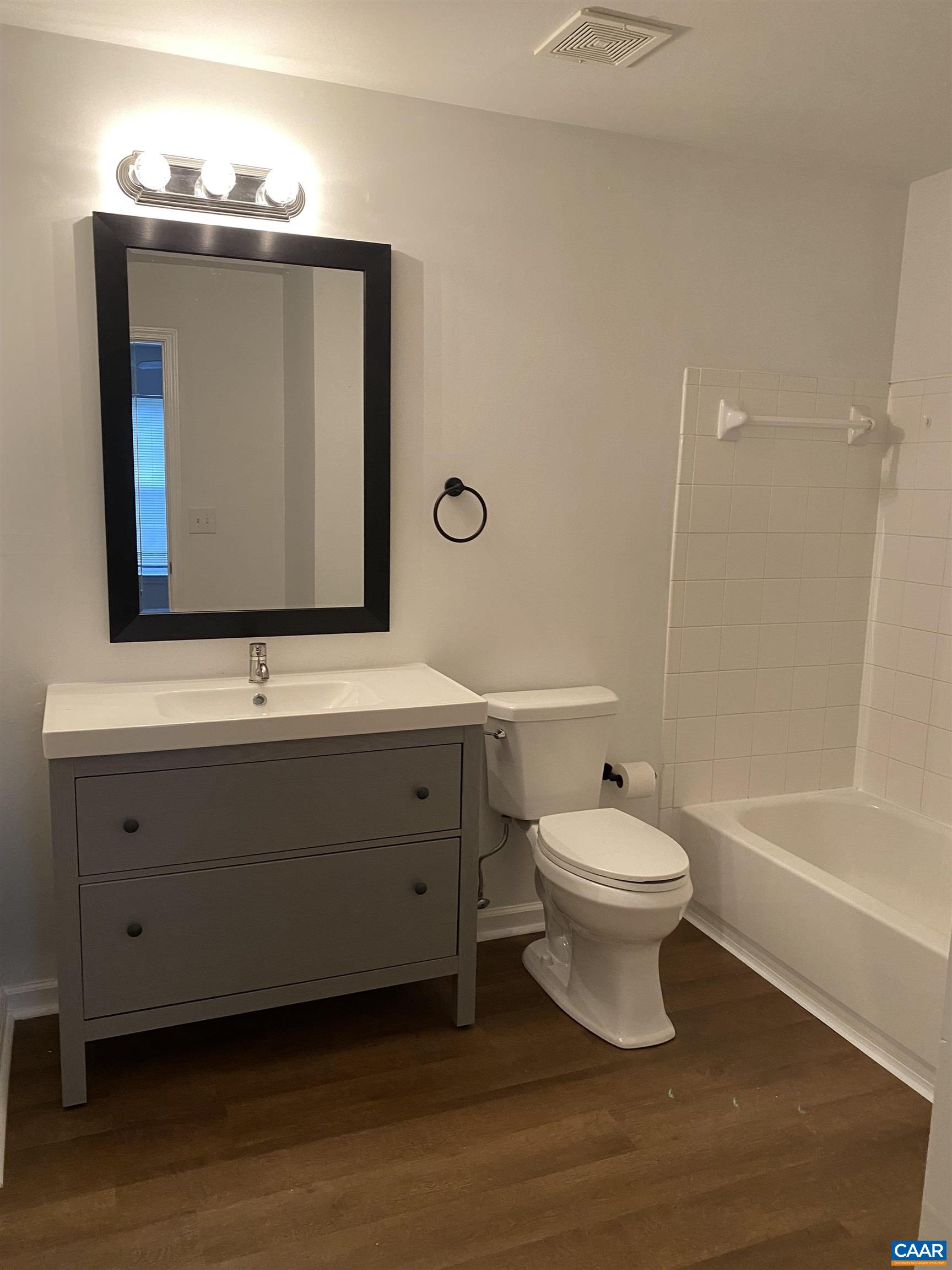 175 YELLOWSTONE DR Unit: 101