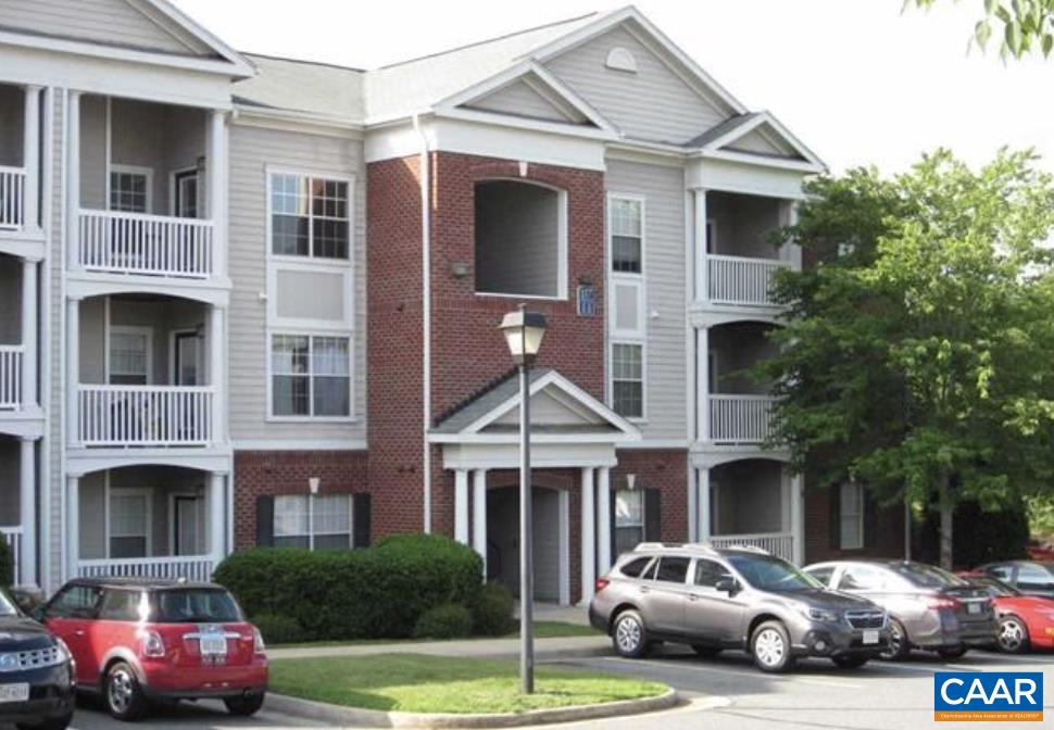 175 YELLOWSTONE DR Unit: 101