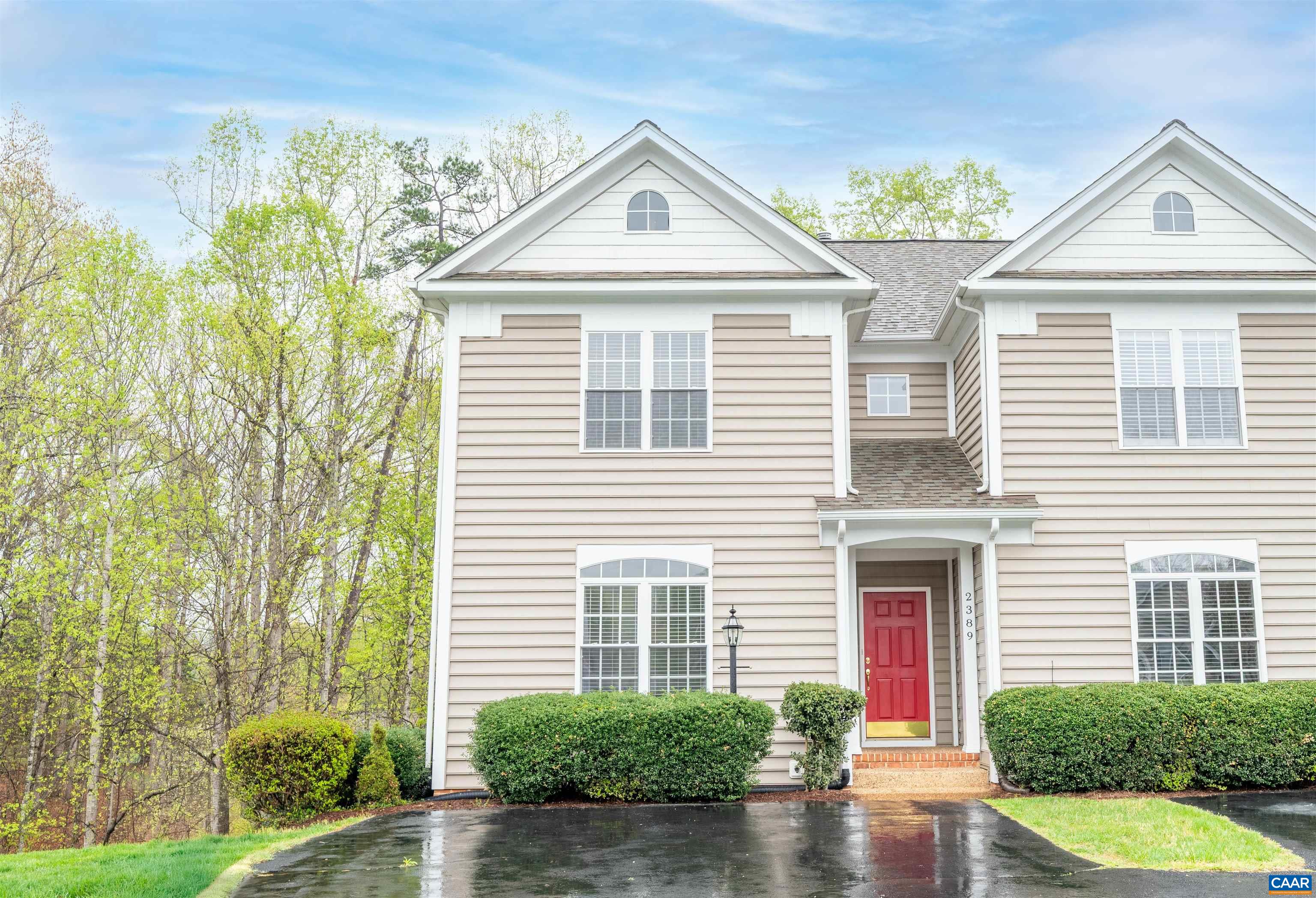 2389 RAVENSWOOD CT