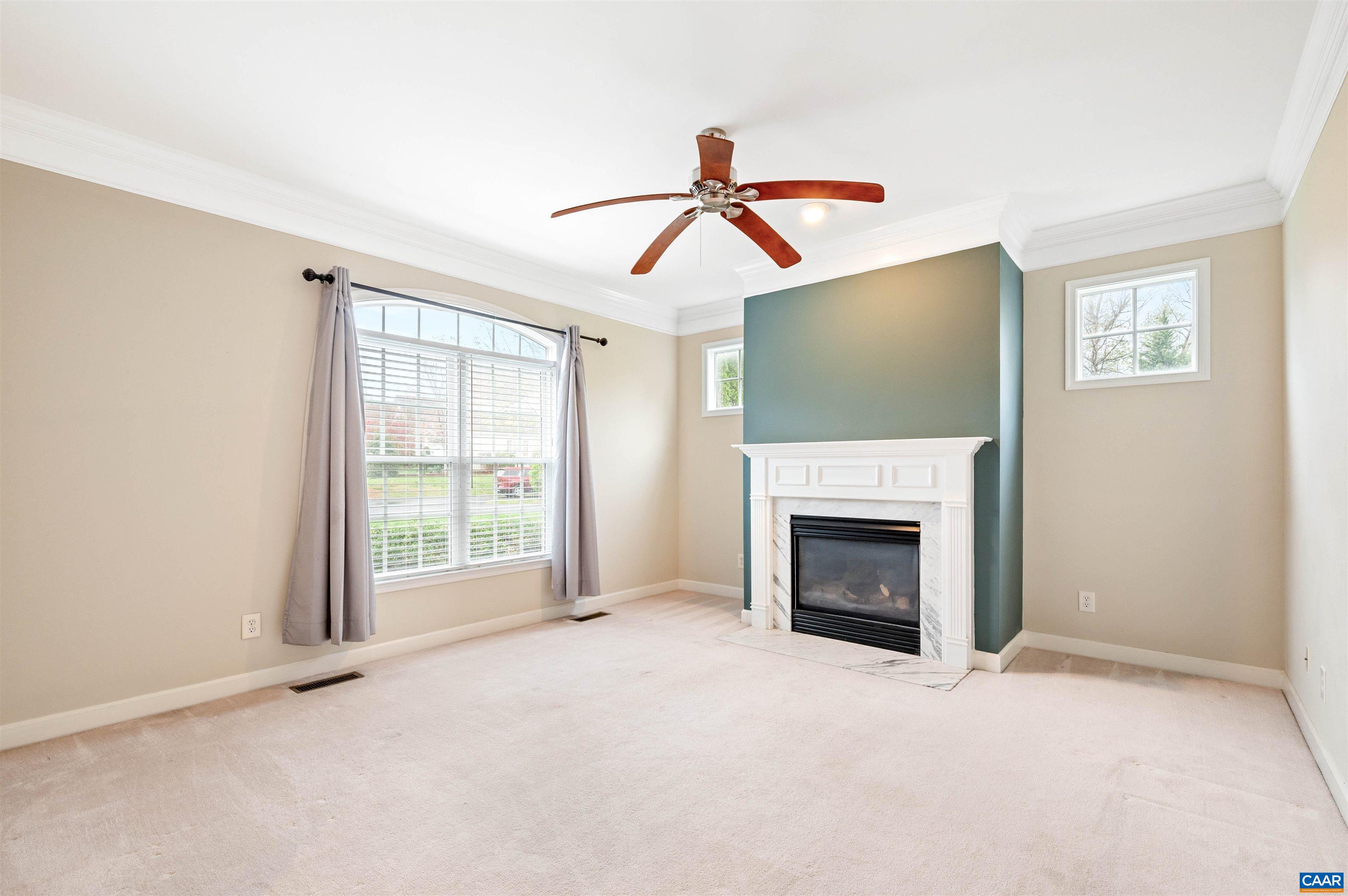 2389 RAVENSWOOD CT
