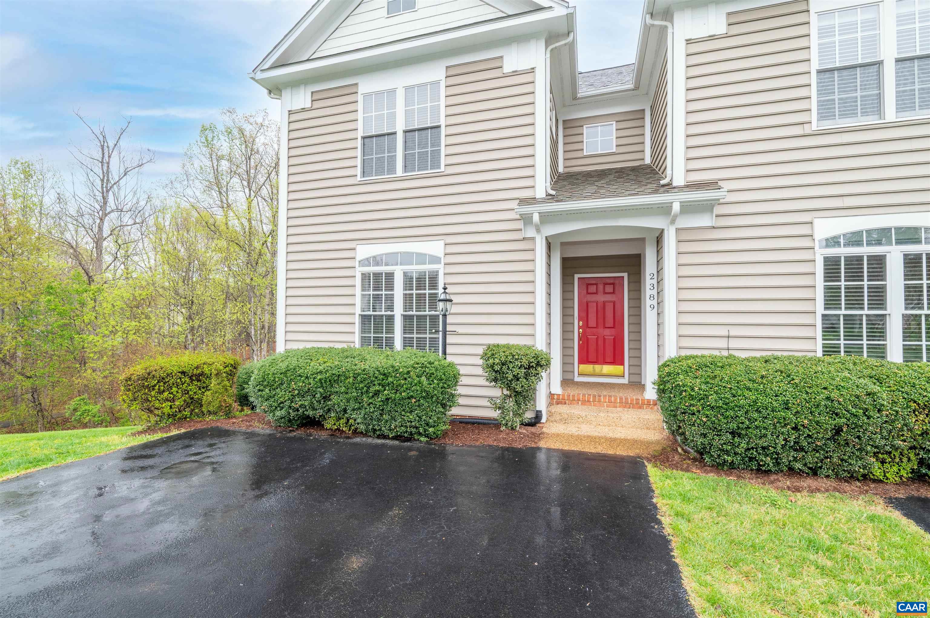 2389 RAVENSWOOD CT
