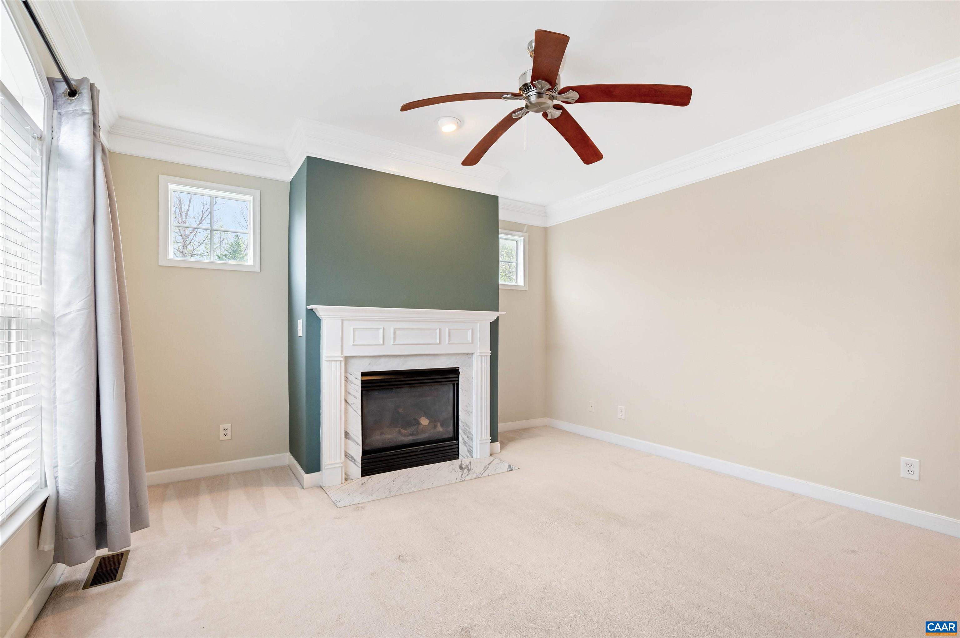 2389 RAVENSWOOD CT