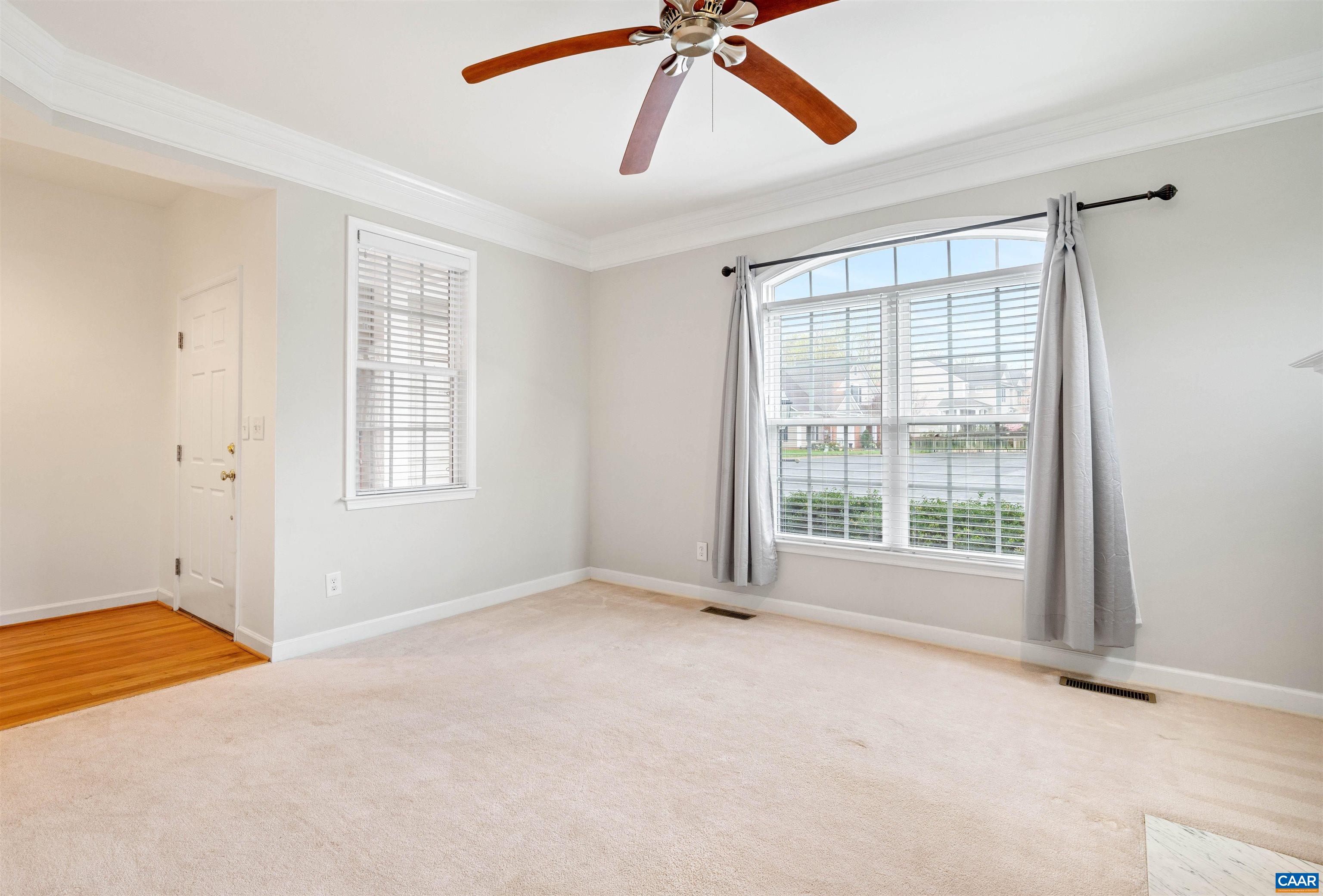 2389 RAVENSWOOD CT