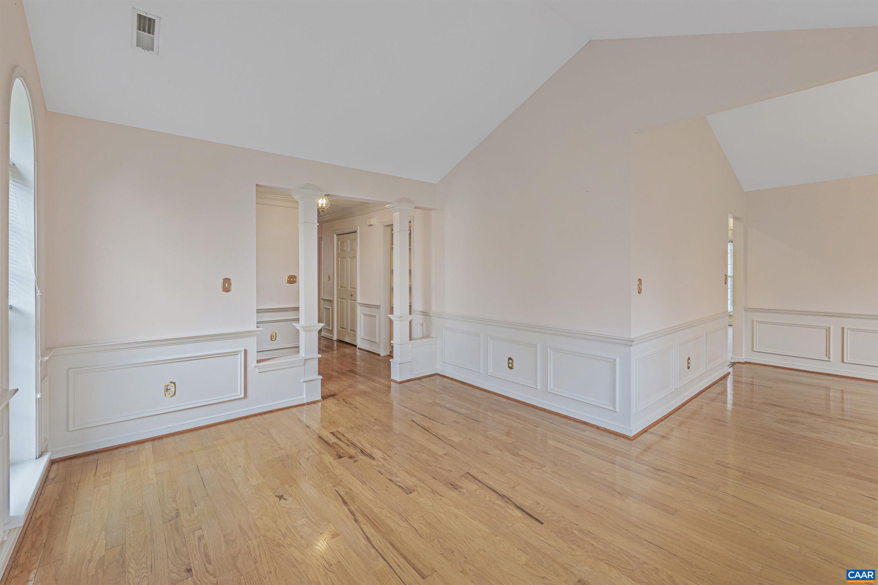 1054 AUTUMN HILL CT