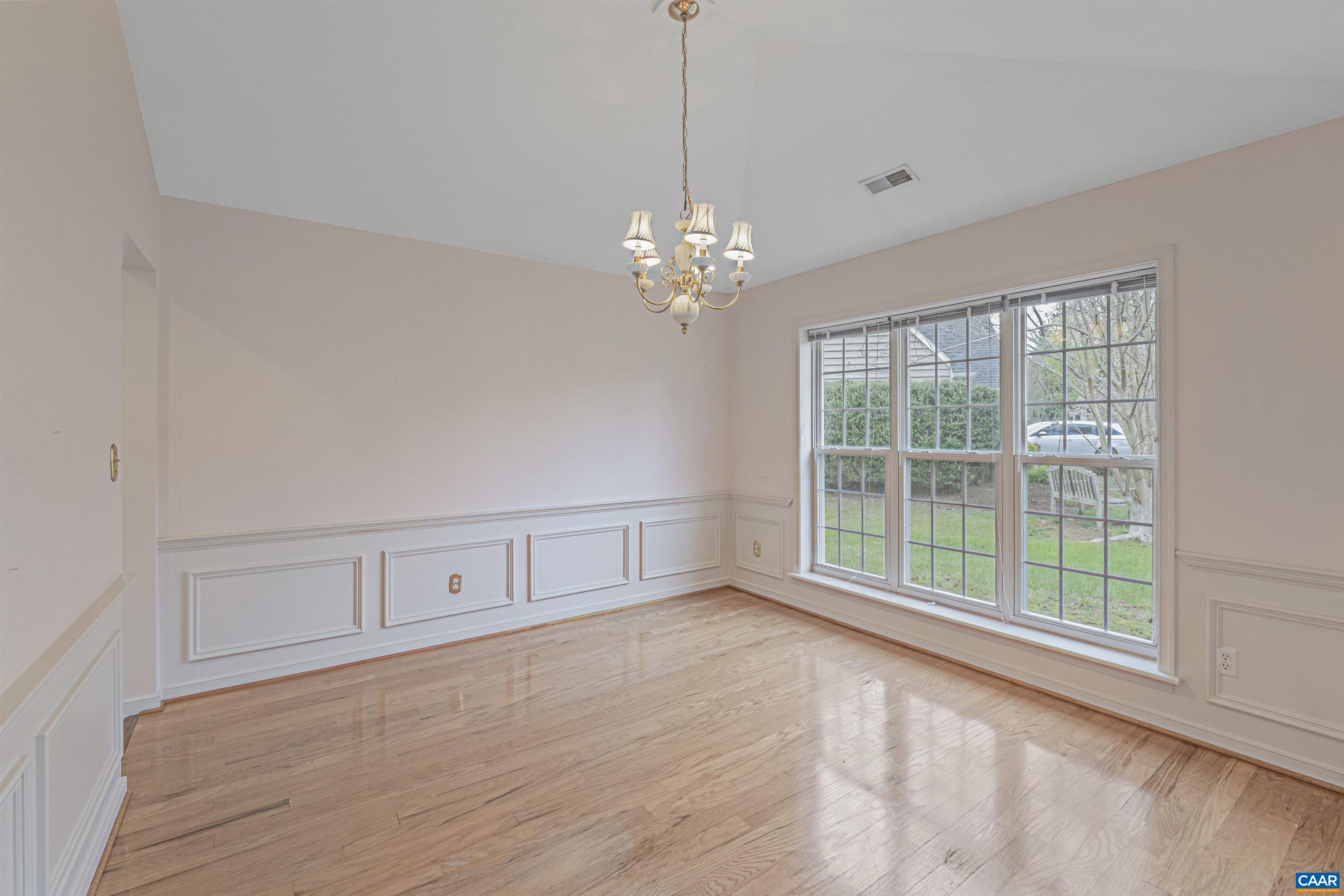 1054 AUTUMN HILL CT