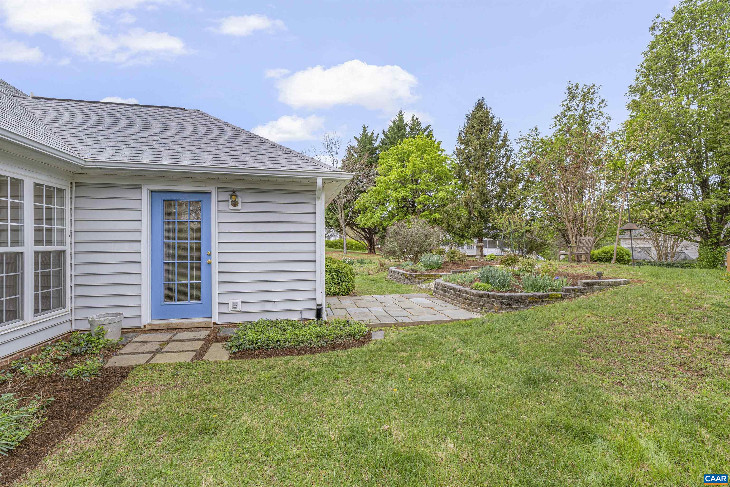 1054 AUTUMN HILL CT