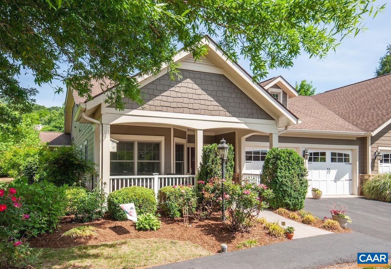 170 ROSEWOOD DR