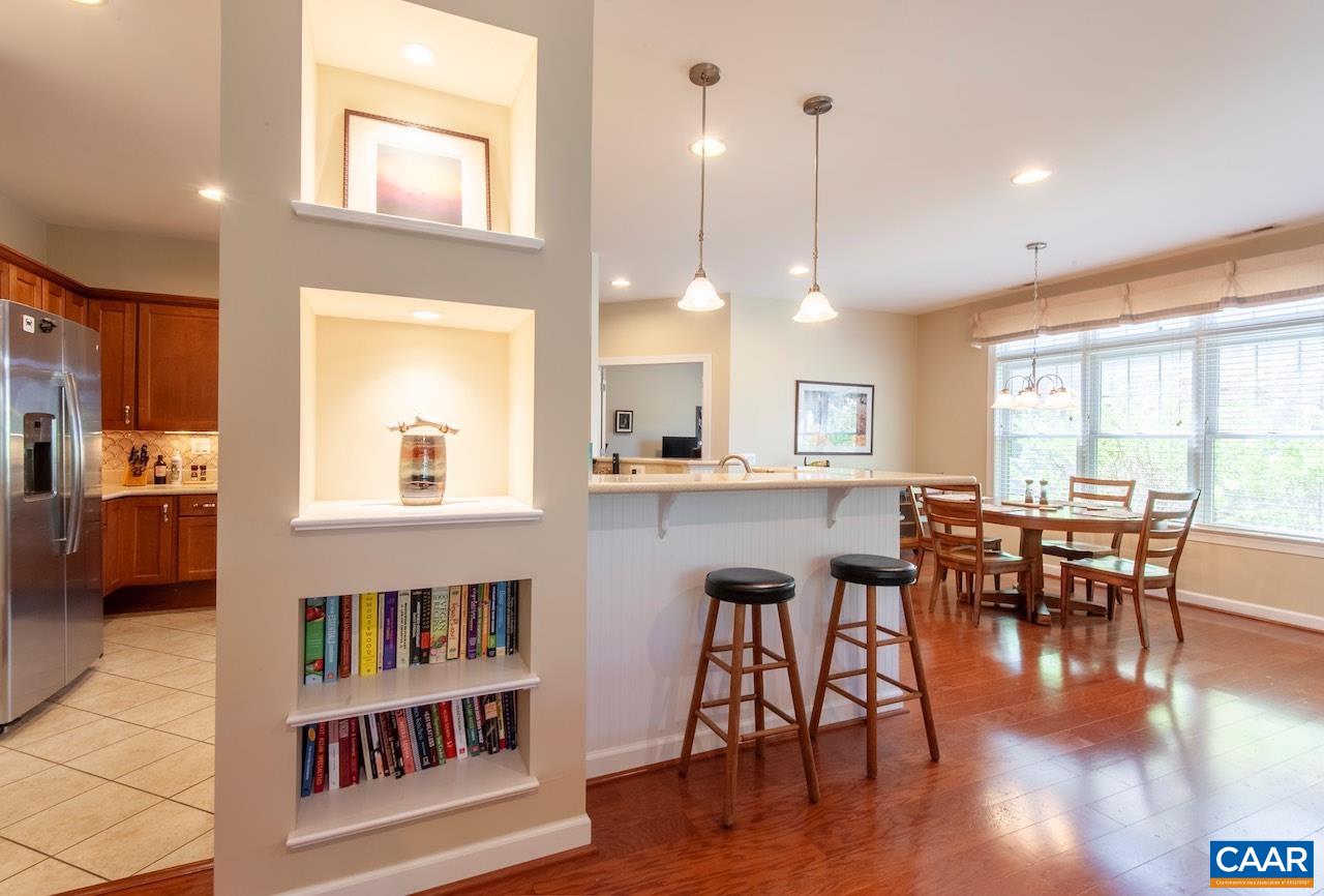 170 ROSEWOOD DR