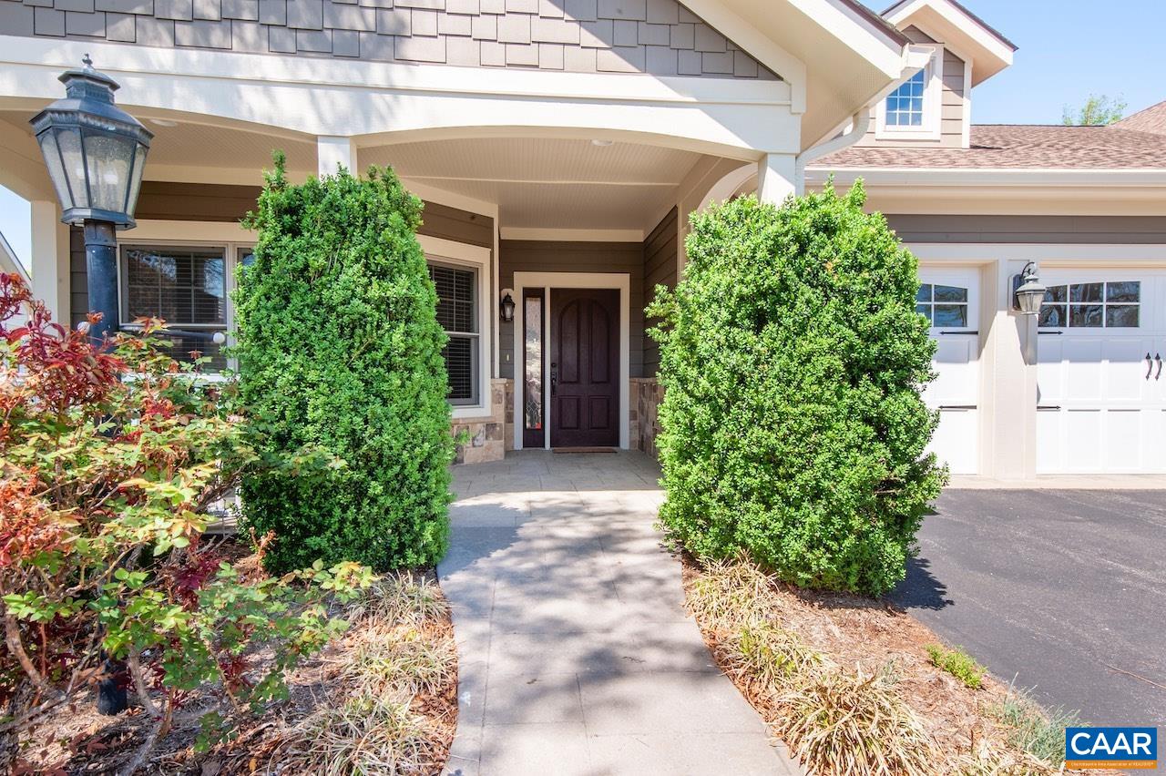 170 ROSEWOOD DR