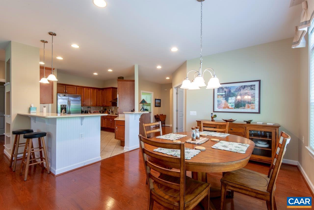170 ROSEWOOD DR