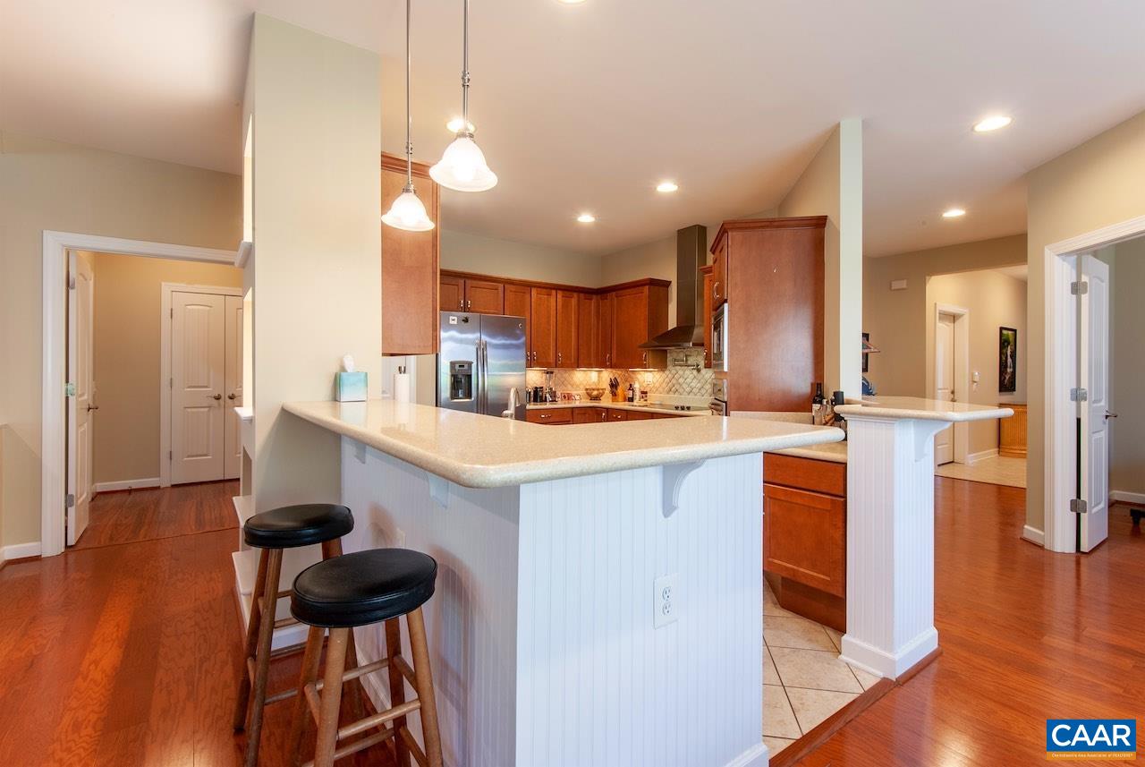 170 ROSEWOOD DR