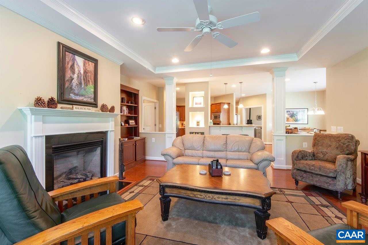 170 ROSEWOOD DR