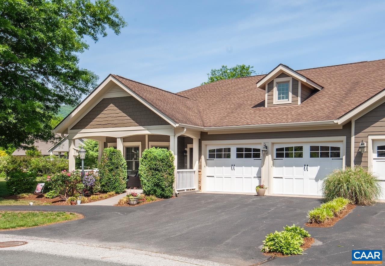 170 ROSEWOOD DR