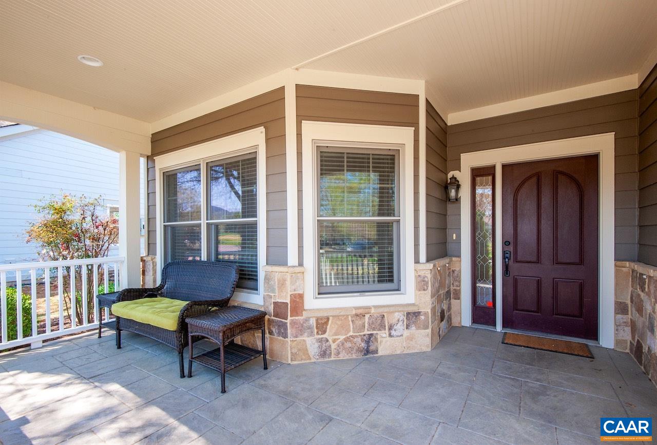 170 ROSEWOOD DR