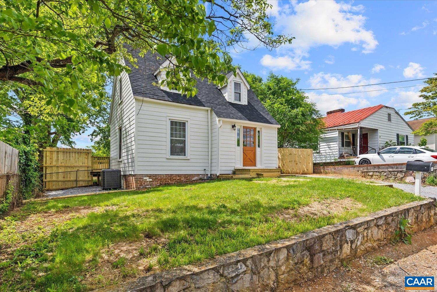 133 STRAITH ST