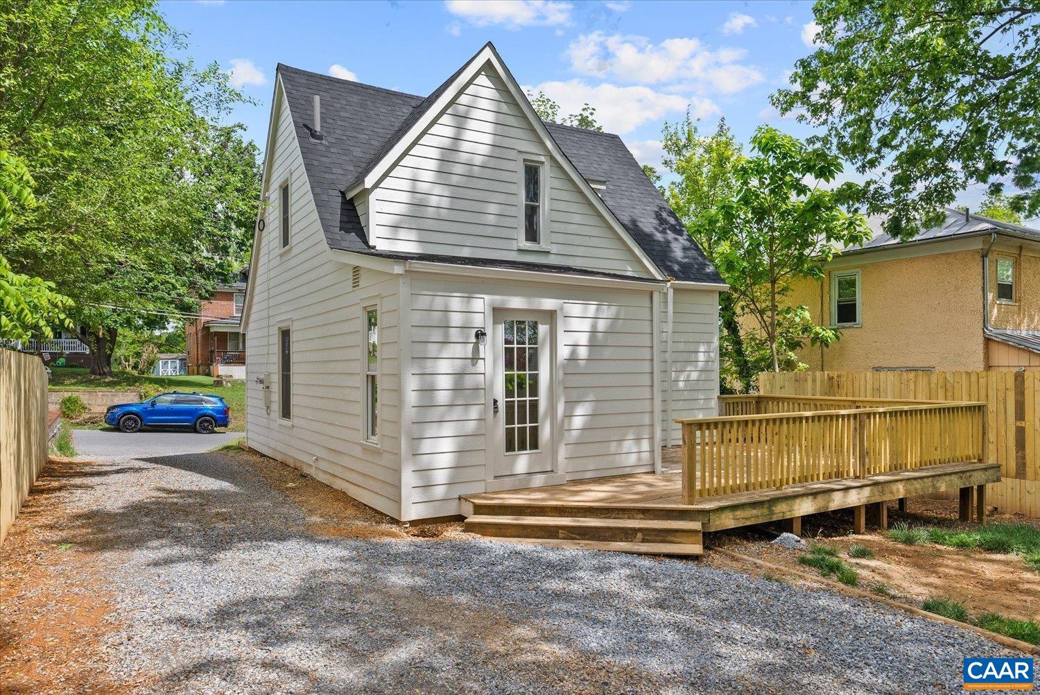 133 STRAITH ST