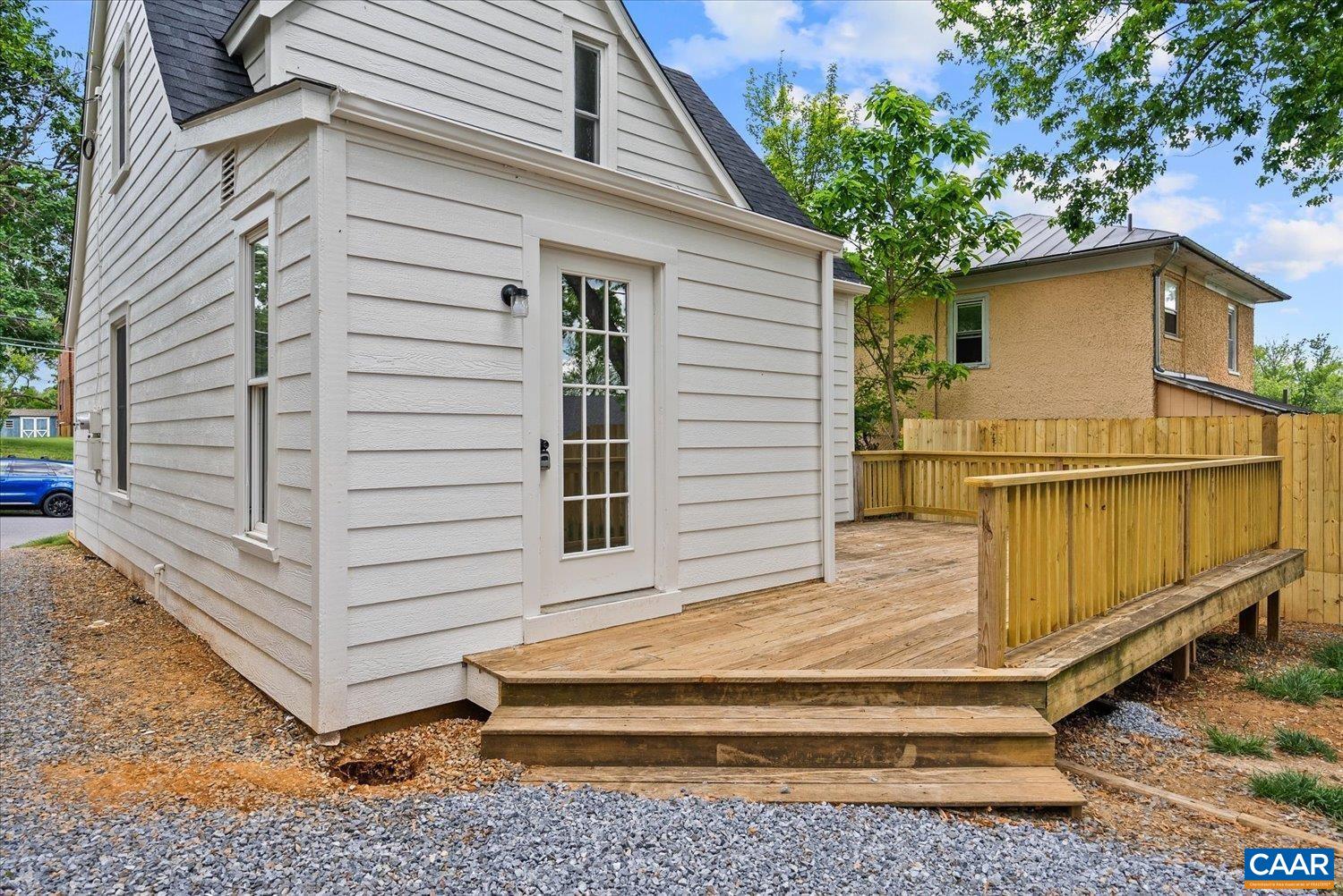133 STRAITH ST
