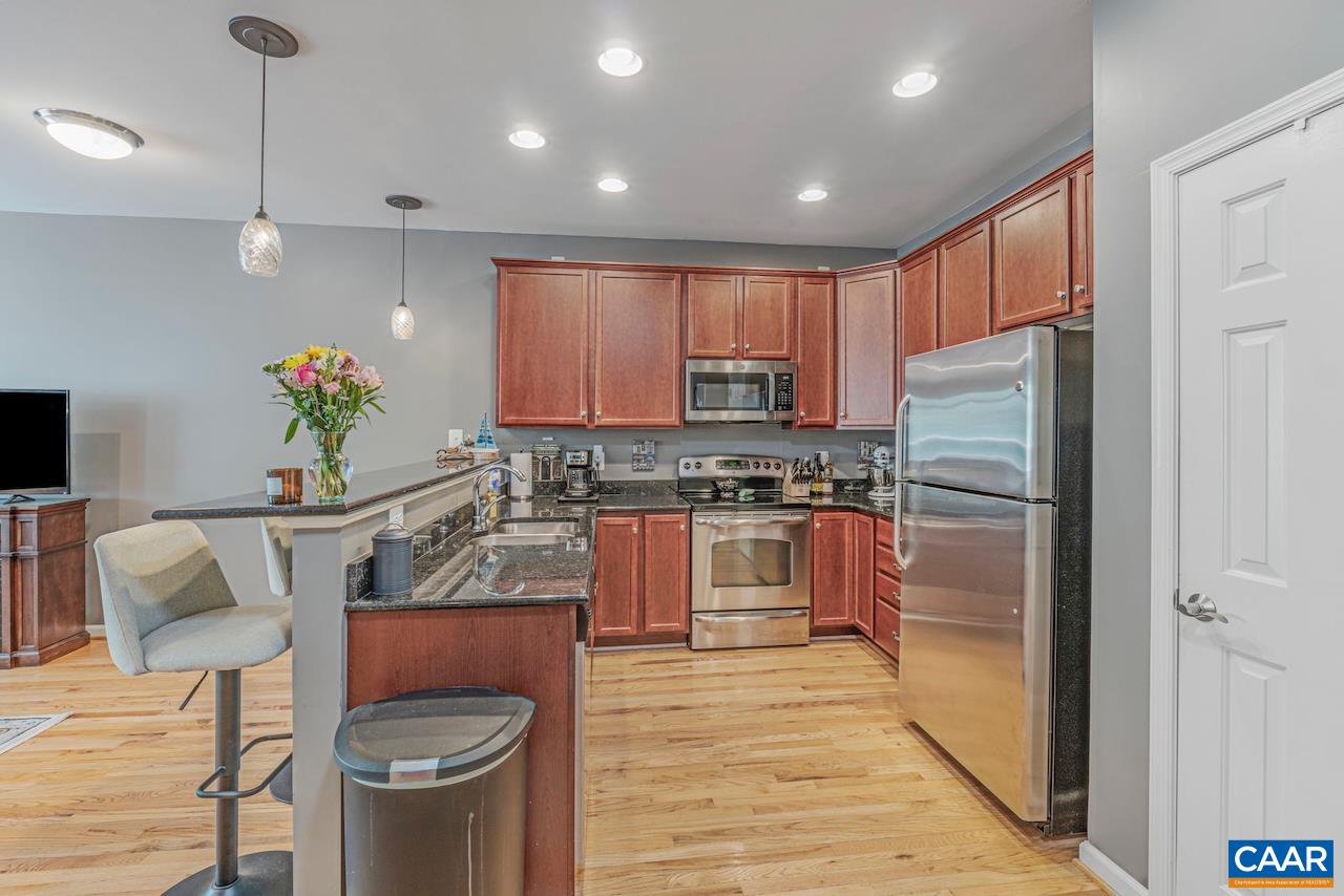 153 BROOKWOOD DR