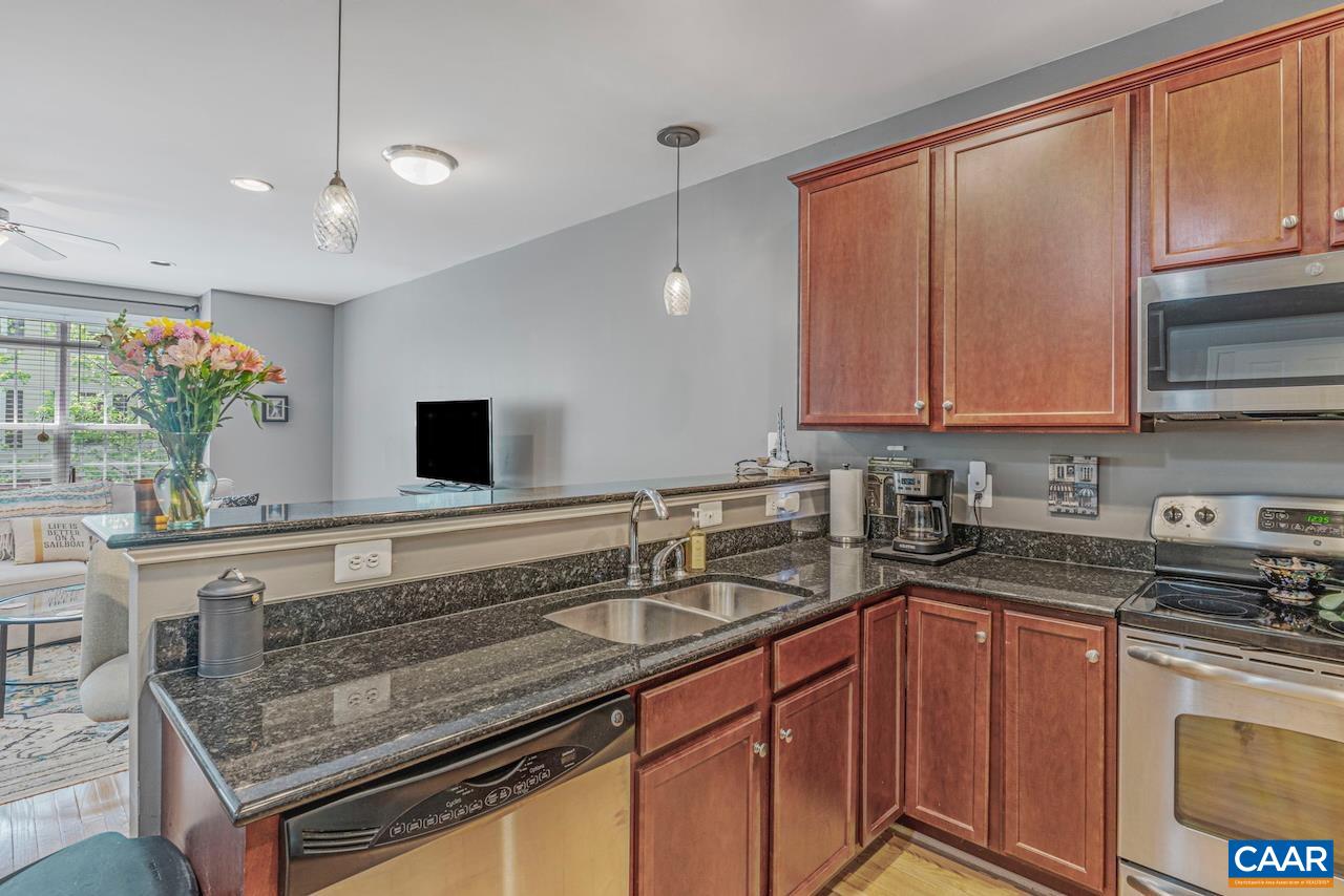153 BROOKWOOD DR