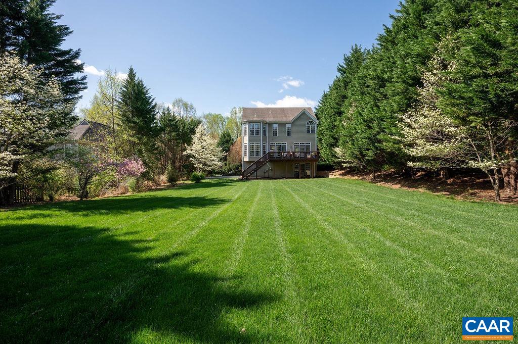 1425 SINGLETON LN