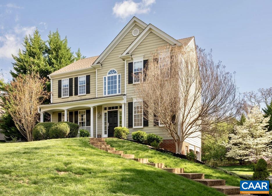 1425 SINGLETON LN