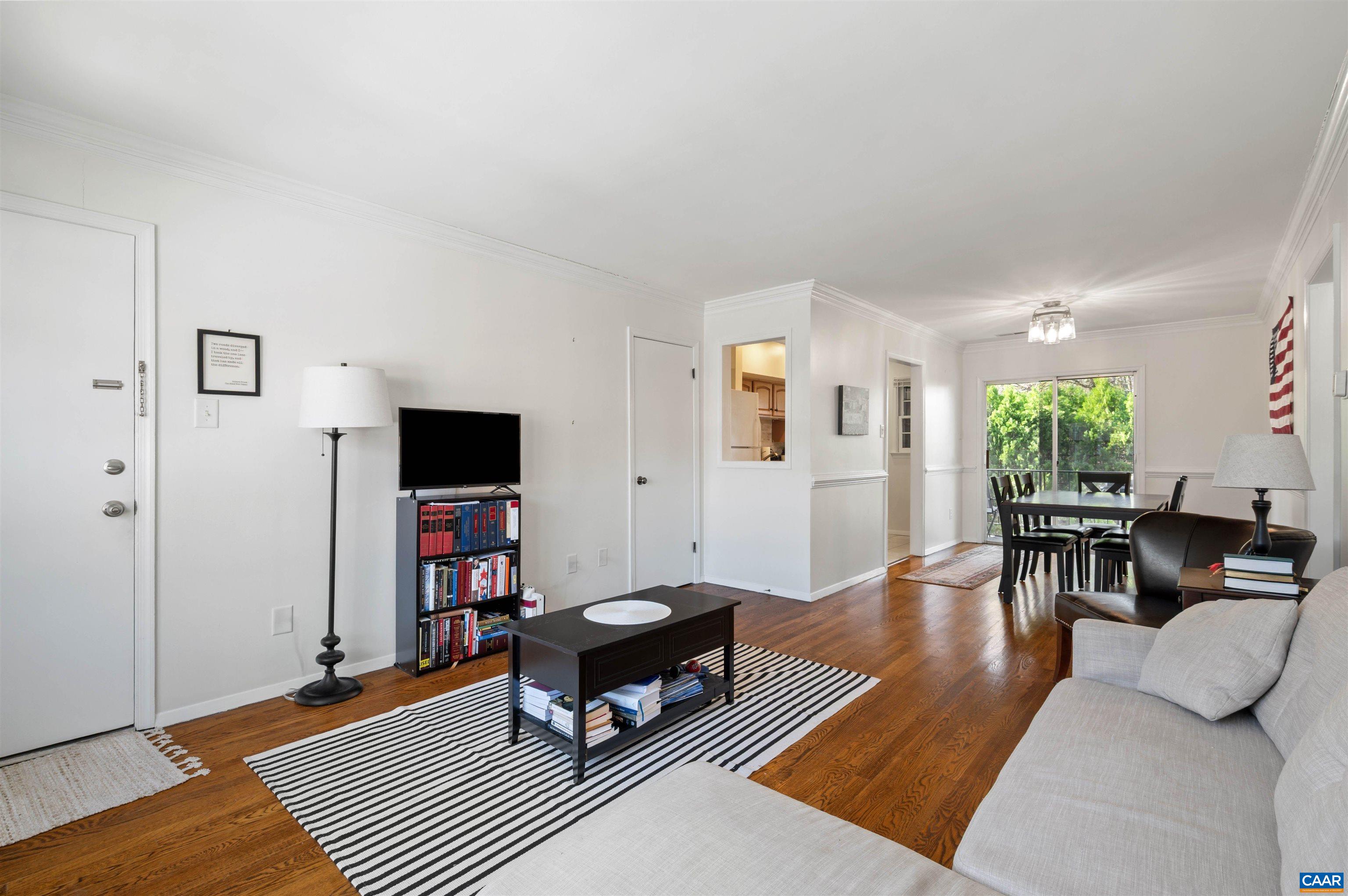 135 HESSIAN HILLS CIR Unit: 3