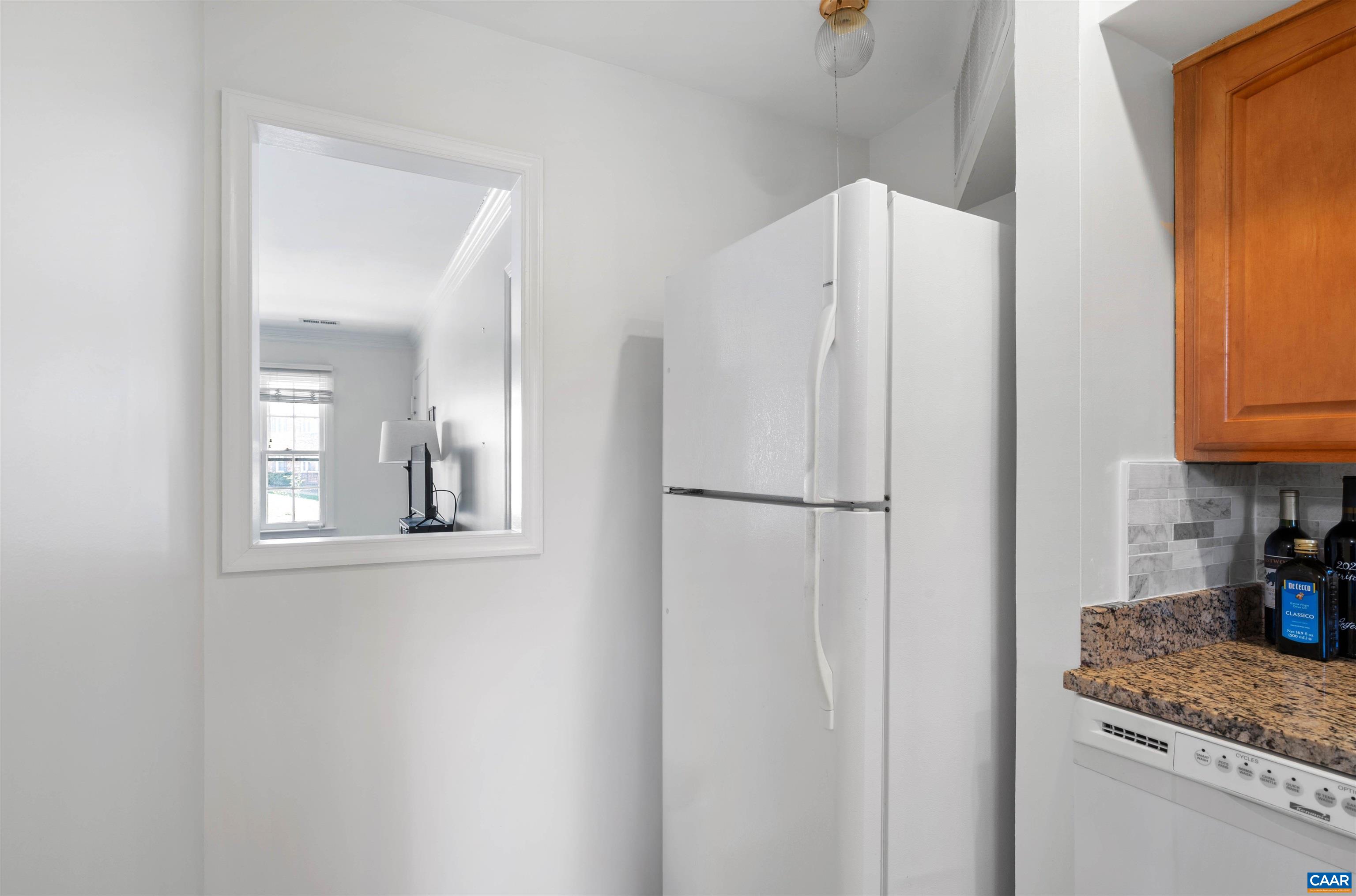 135 HESSIAN HILLS CIR Unit: 3