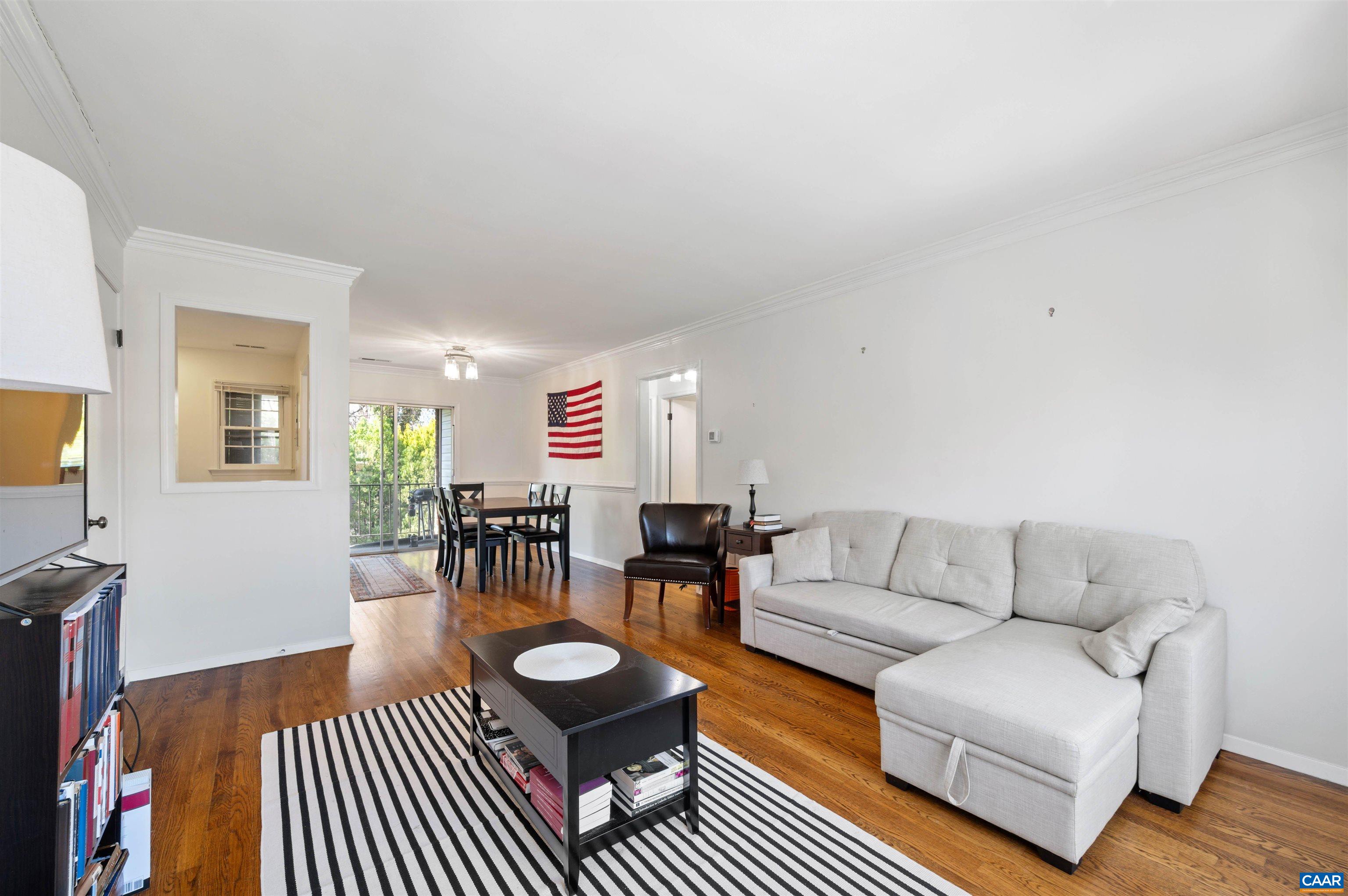 135 HESSIAN HILLS CIR Unit: 3
