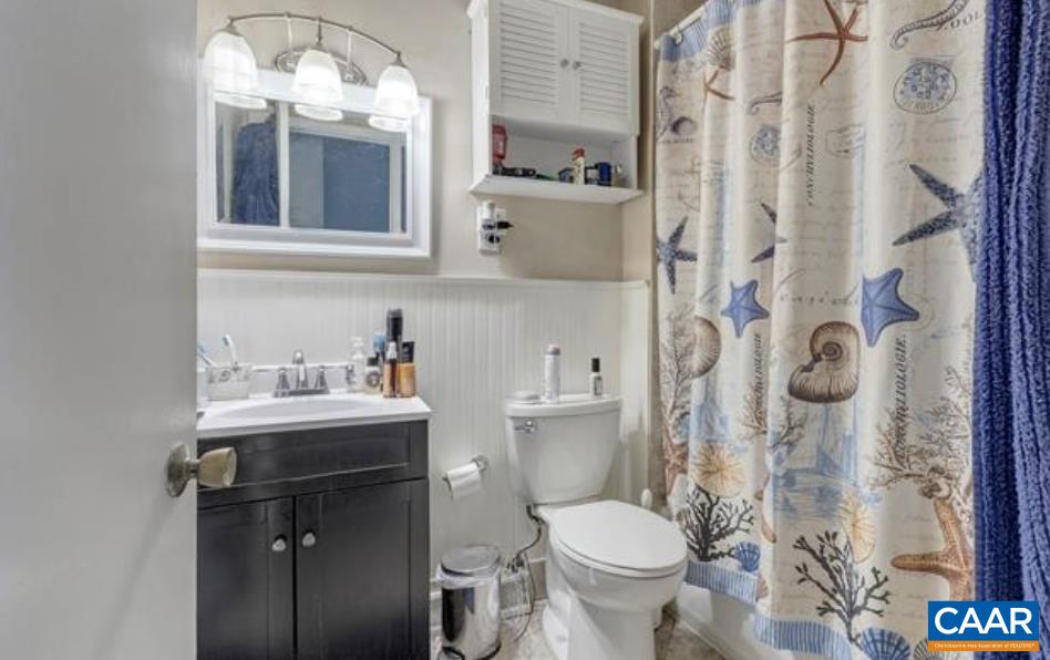 2420 ARLINGTON BLVD Unit: a2