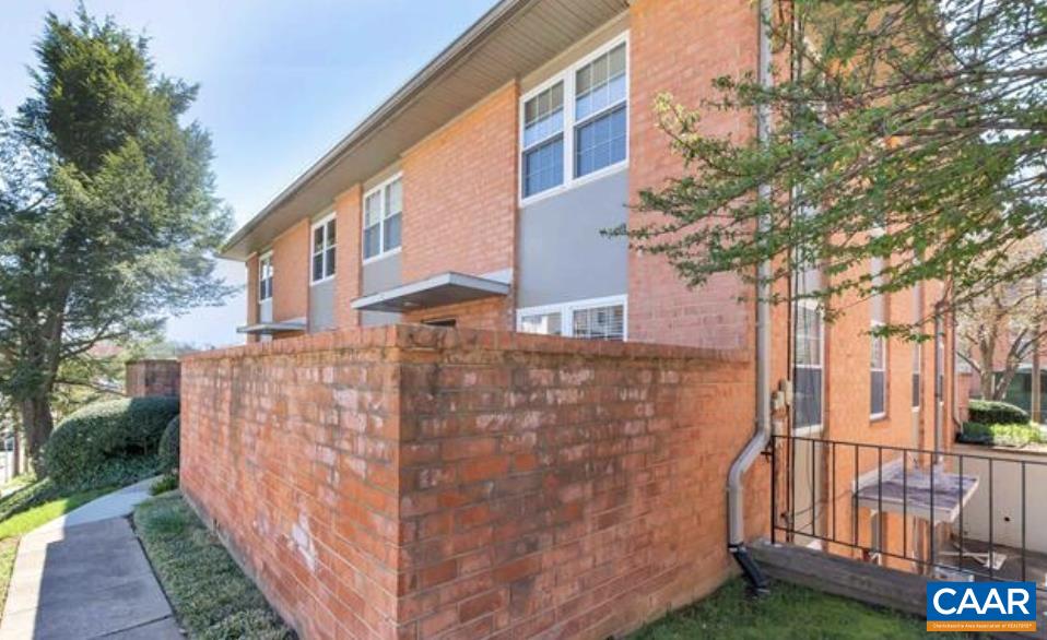 2420 ARLINGTON BLVD Unit: a2