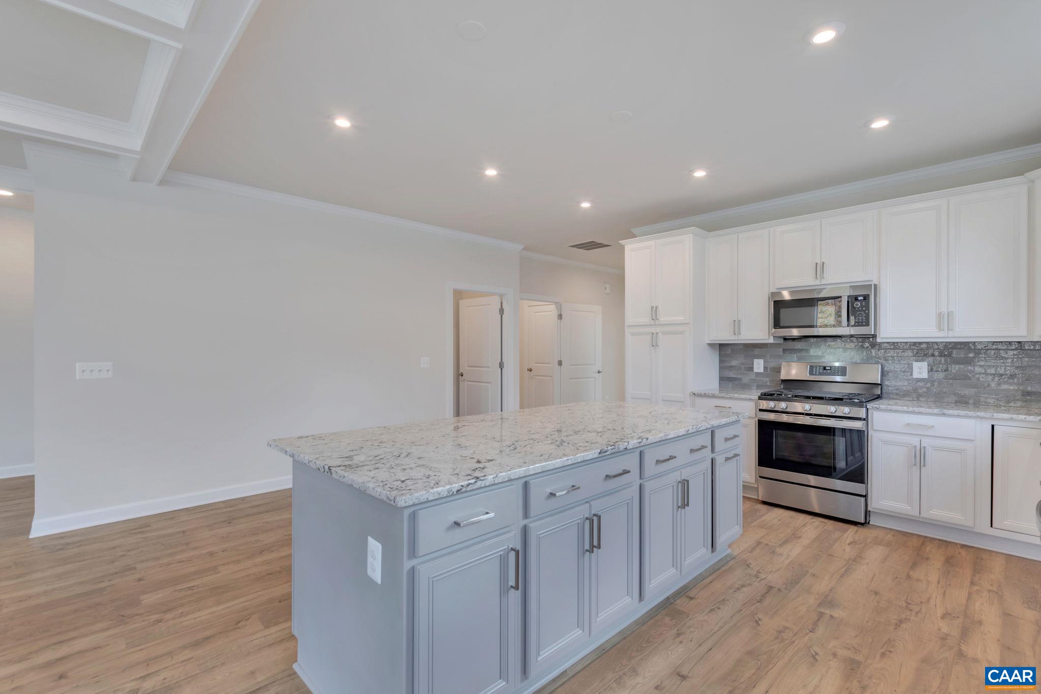 43 WHISPERWOOD CT