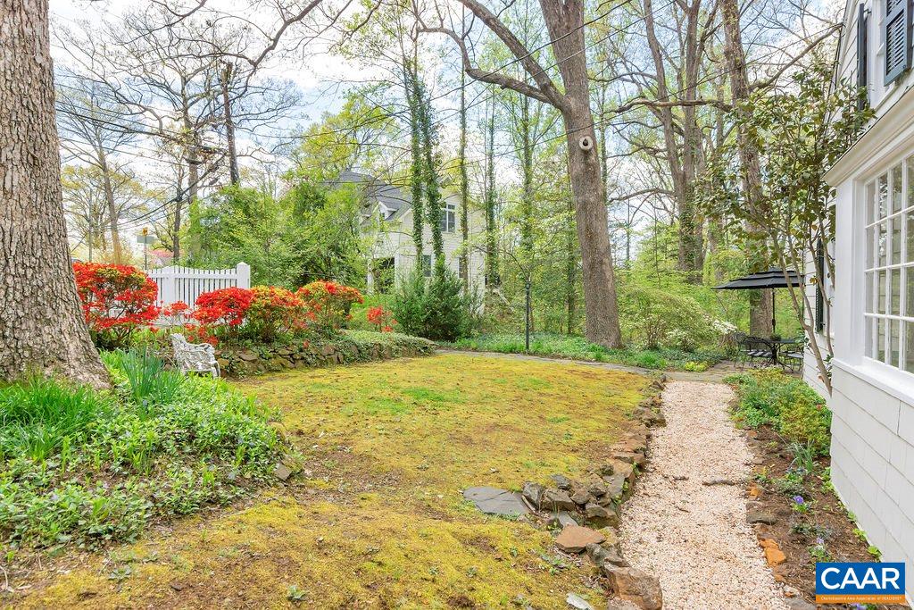 1426 DAIRY RD