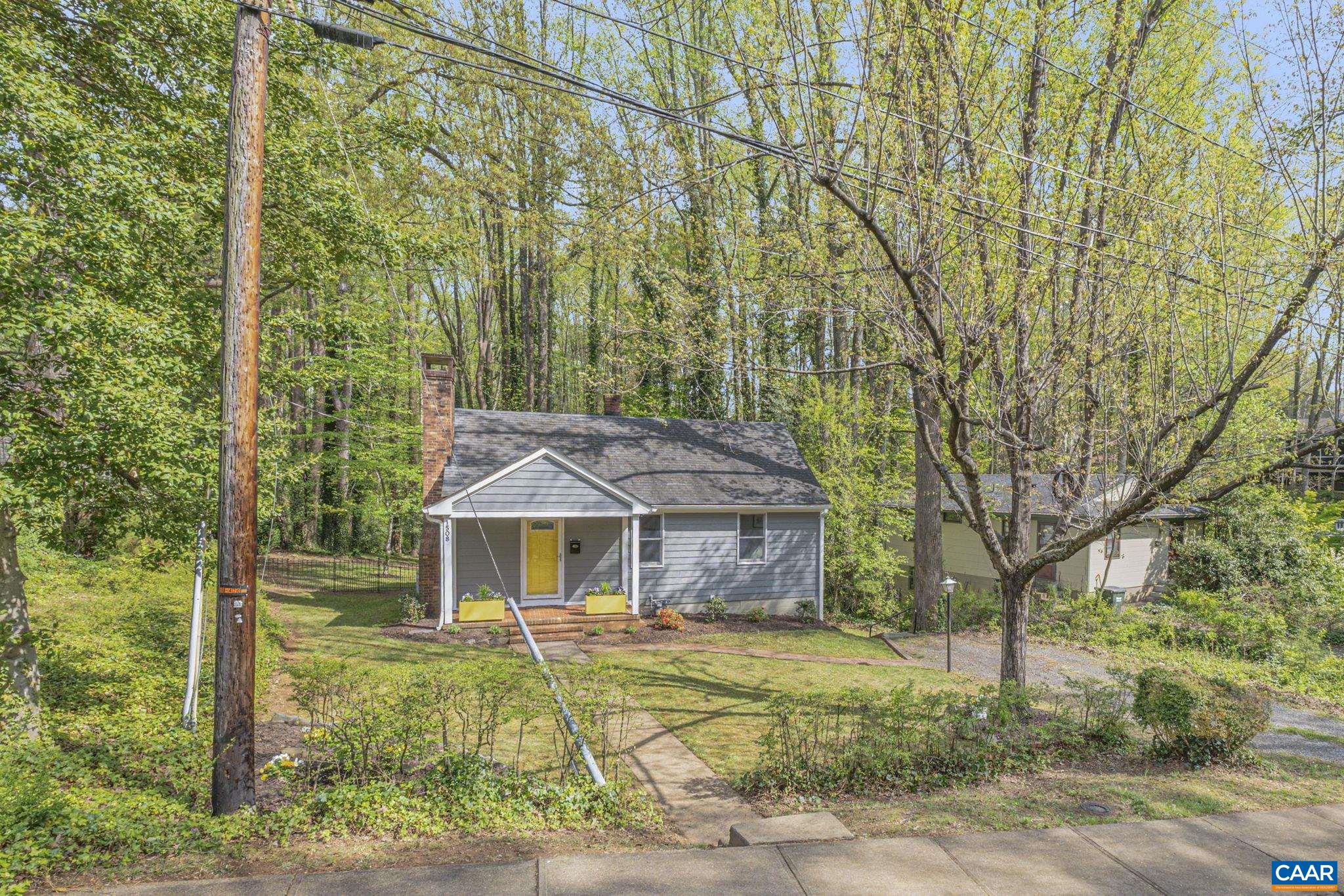 1508 ROSE HILL DR