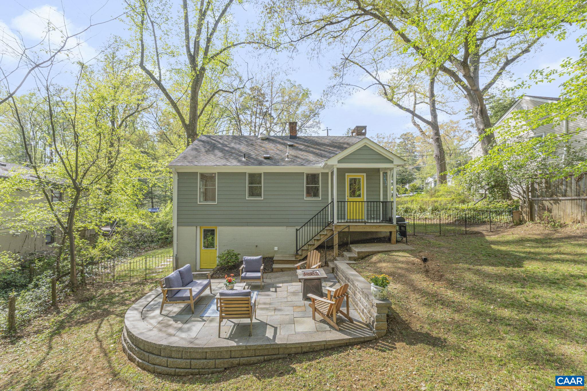 1508 ROSE HILL DR