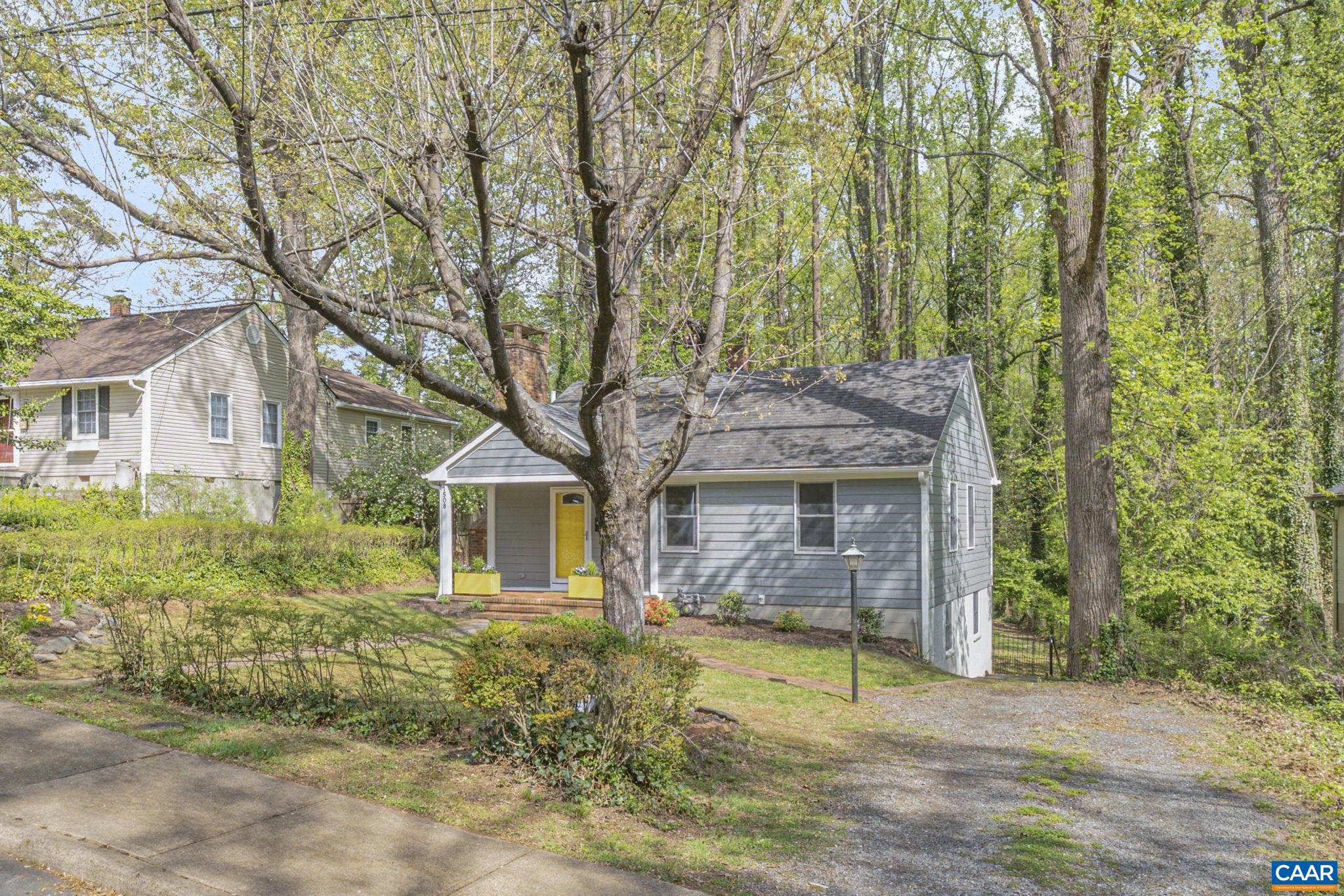 1508 ROSE HILL DR