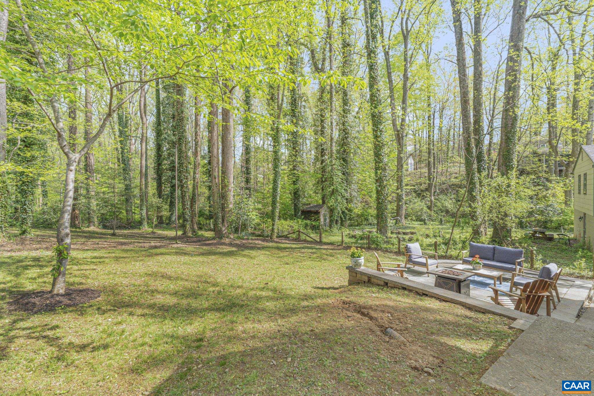 1508 ROSE HILL DR