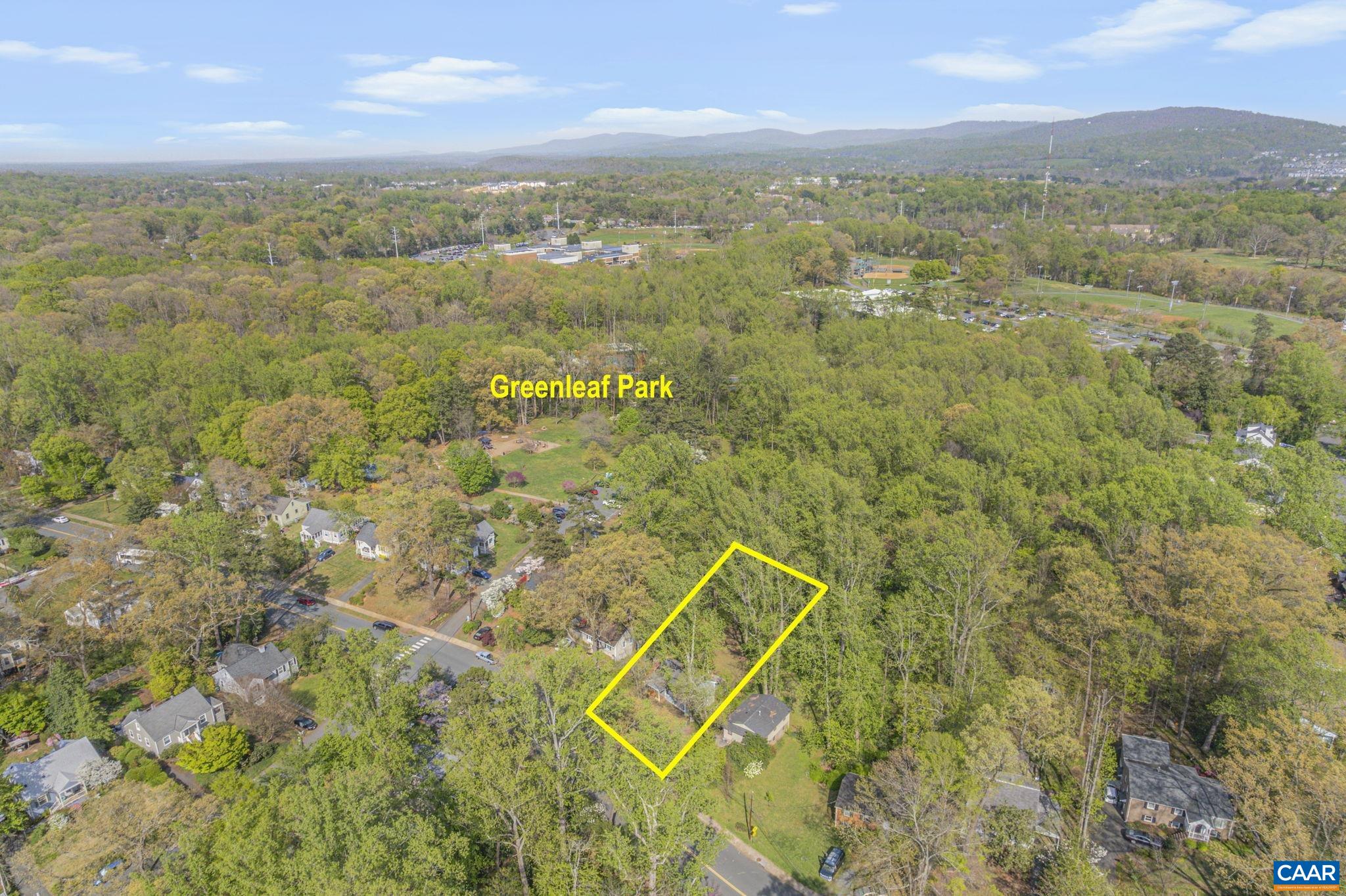 1508 ROSE HILL DR