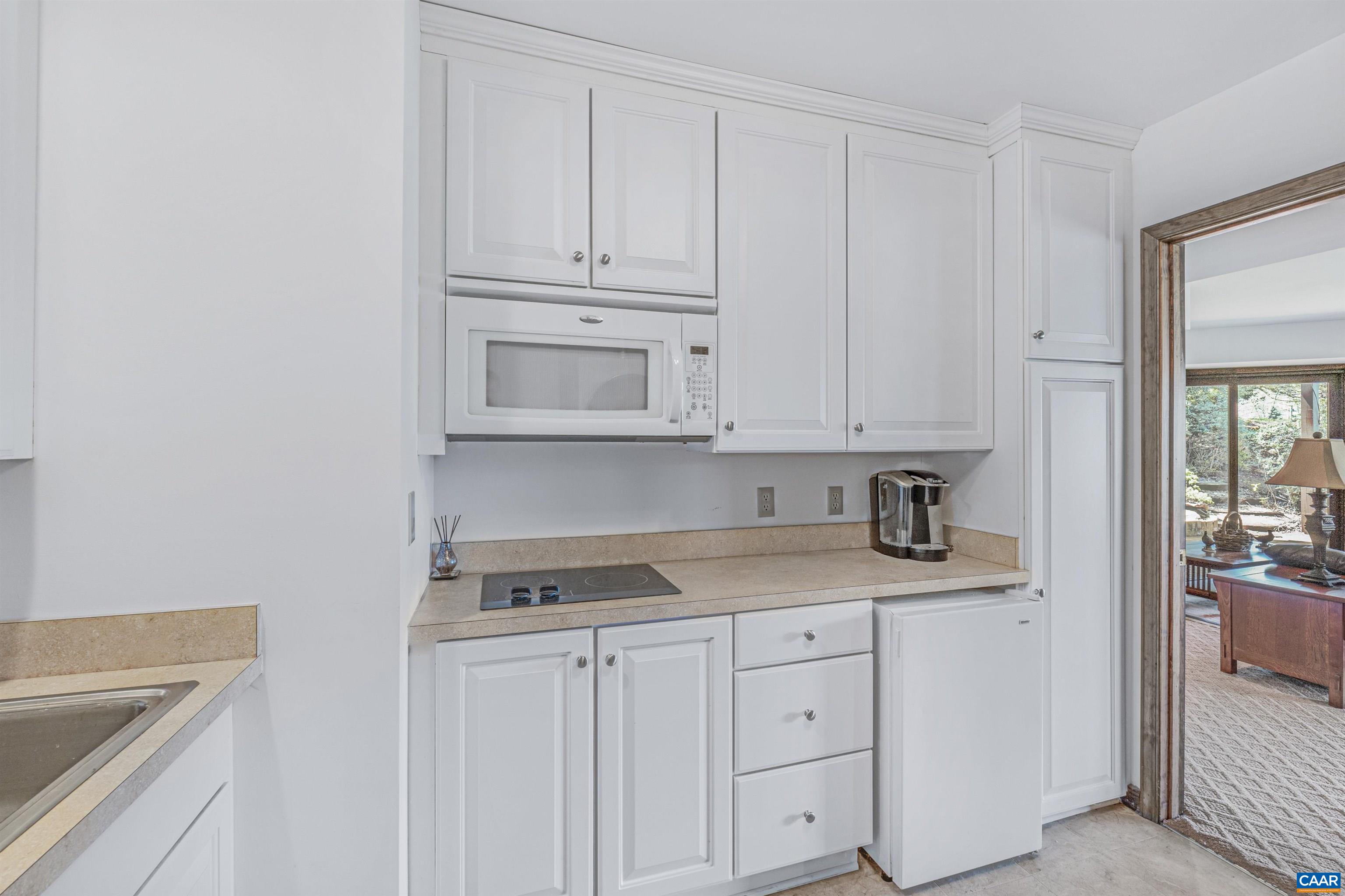 131 MIMOSA LN
