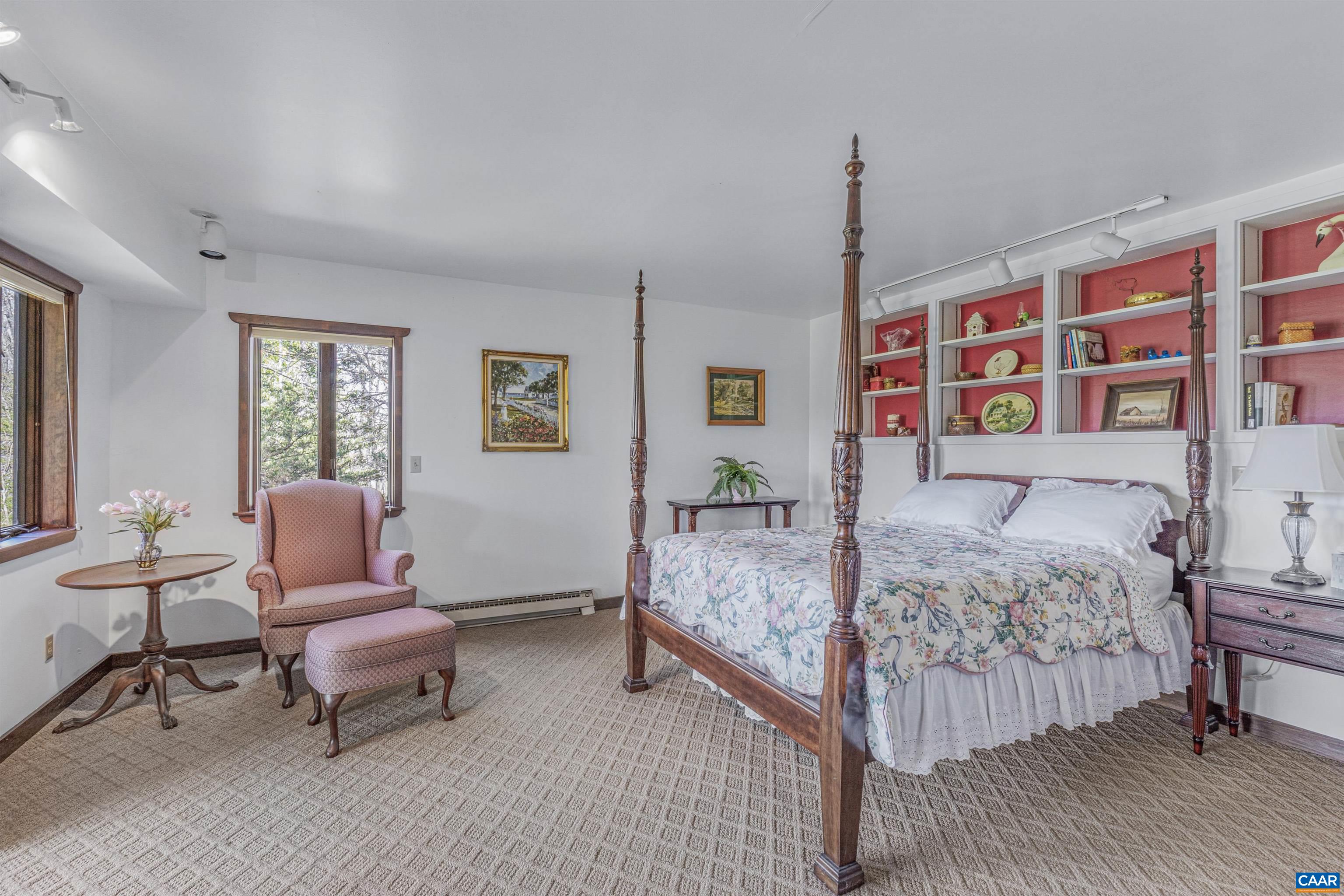 131 MIMOSA LN