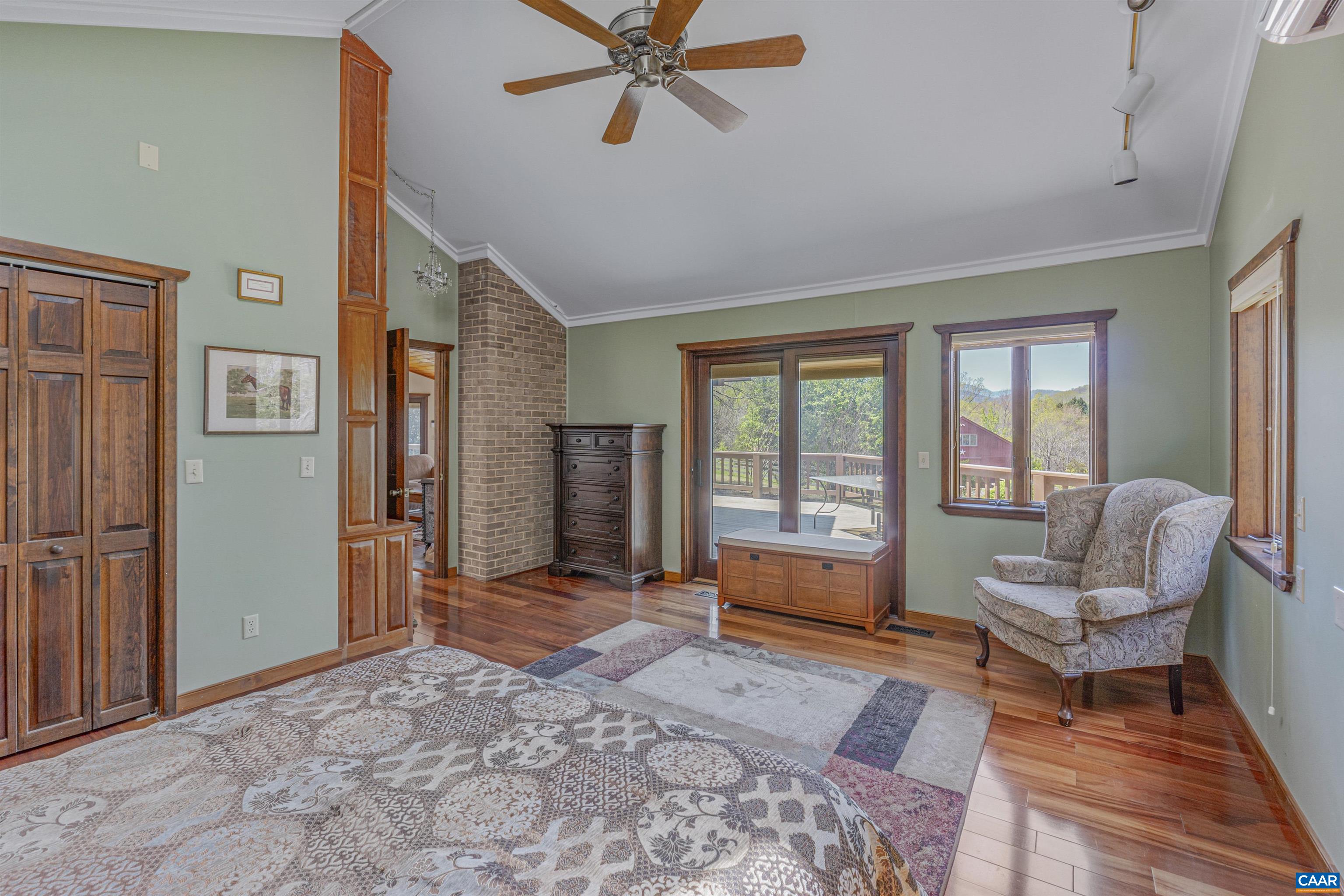 131 MIMOSA LN