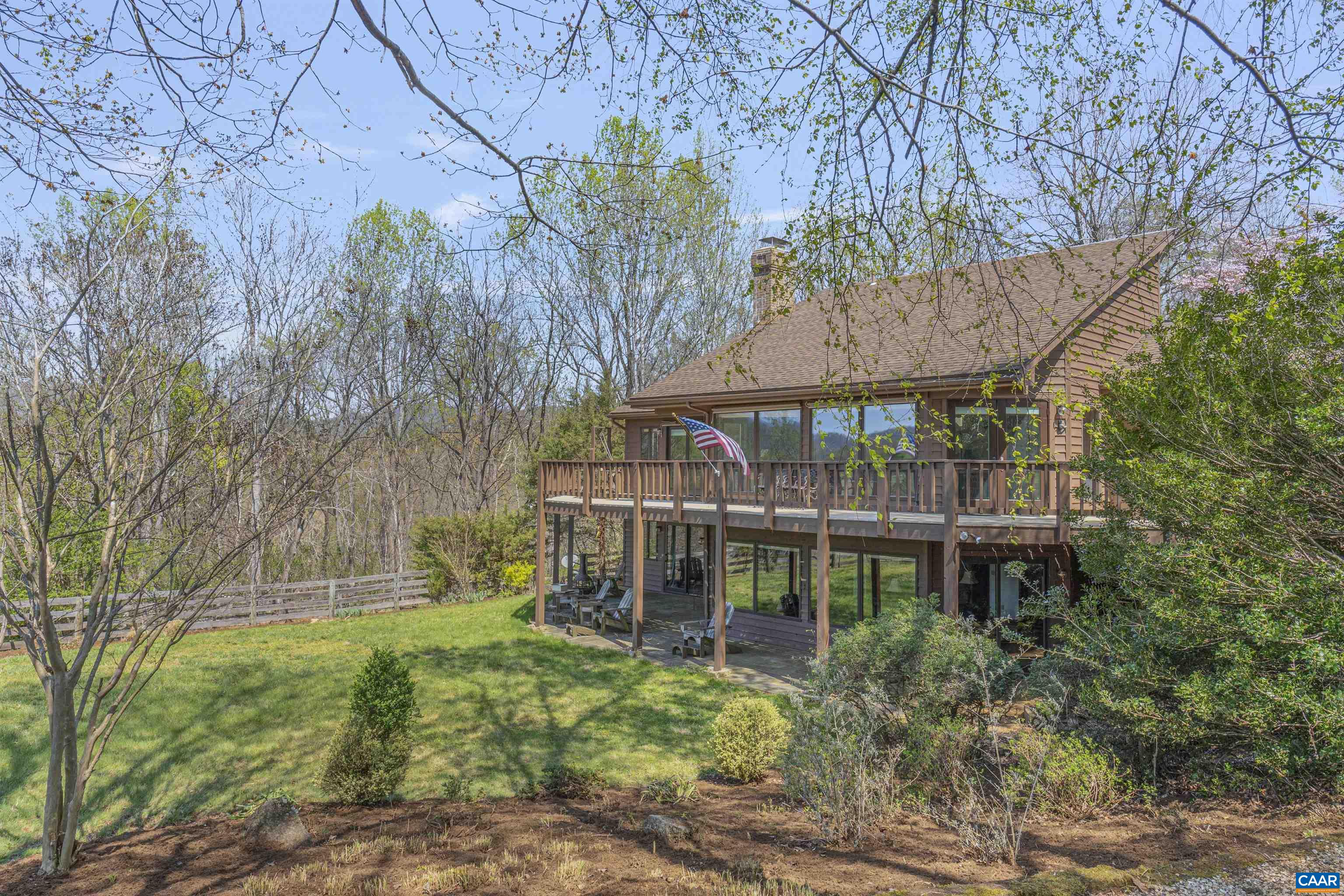 131 MIMOSA LN