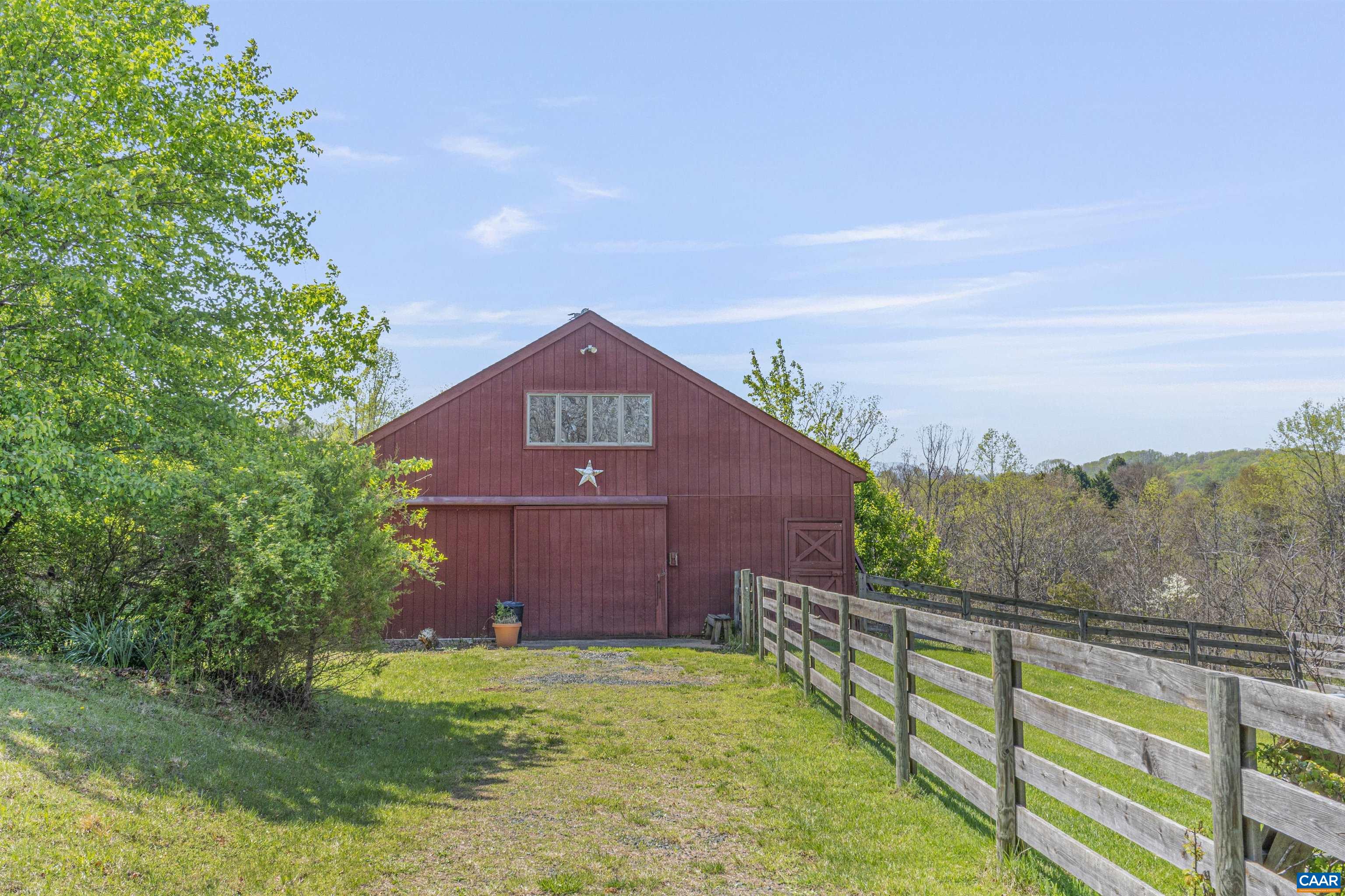 131 MIMOSA LN