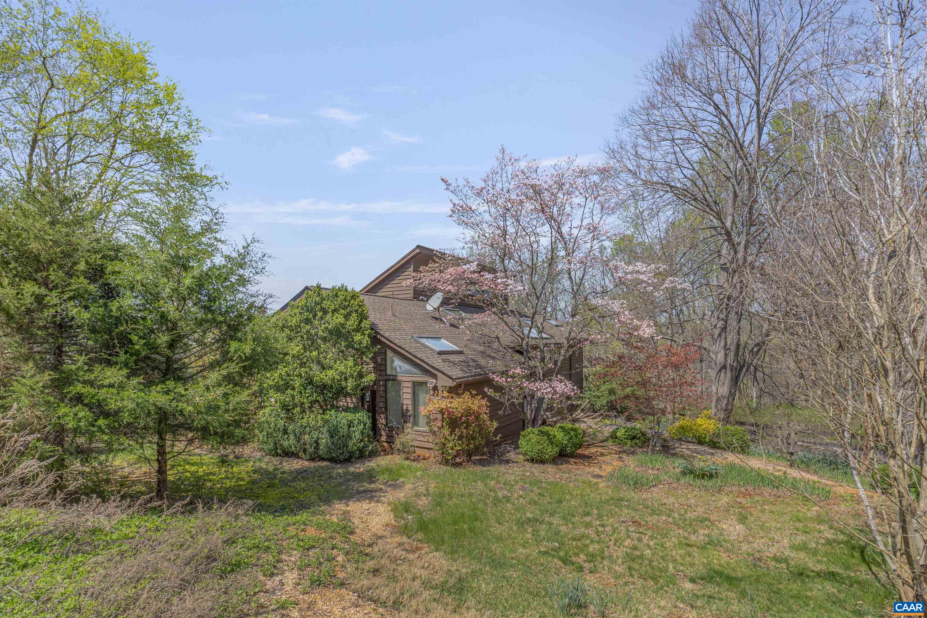 131 MIMOSA LN
