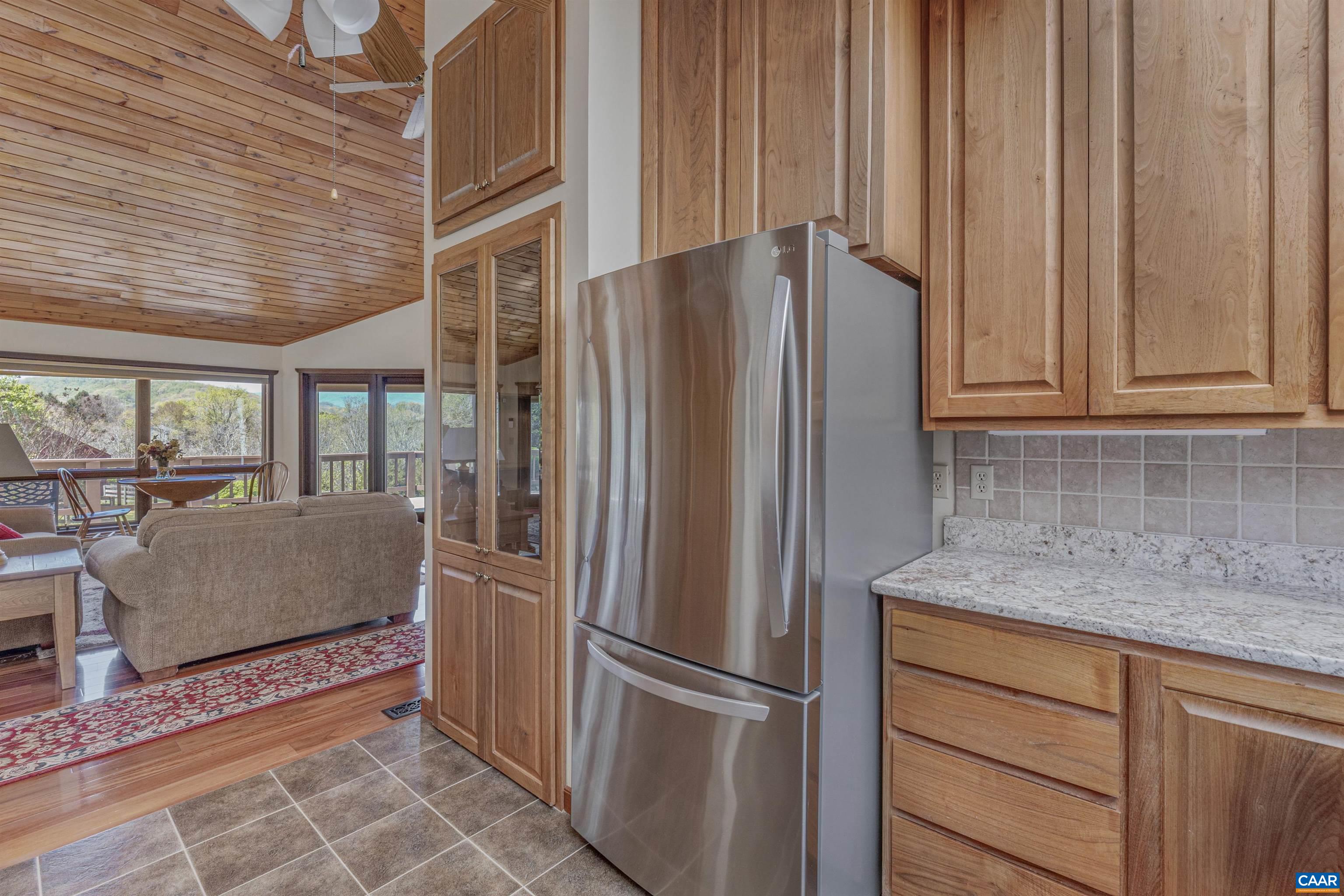 131 MIMOSA LN
