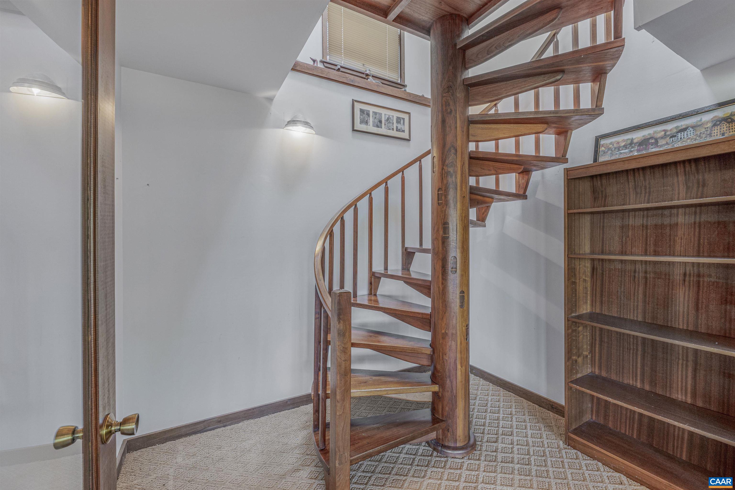 131 MIMOSA LN