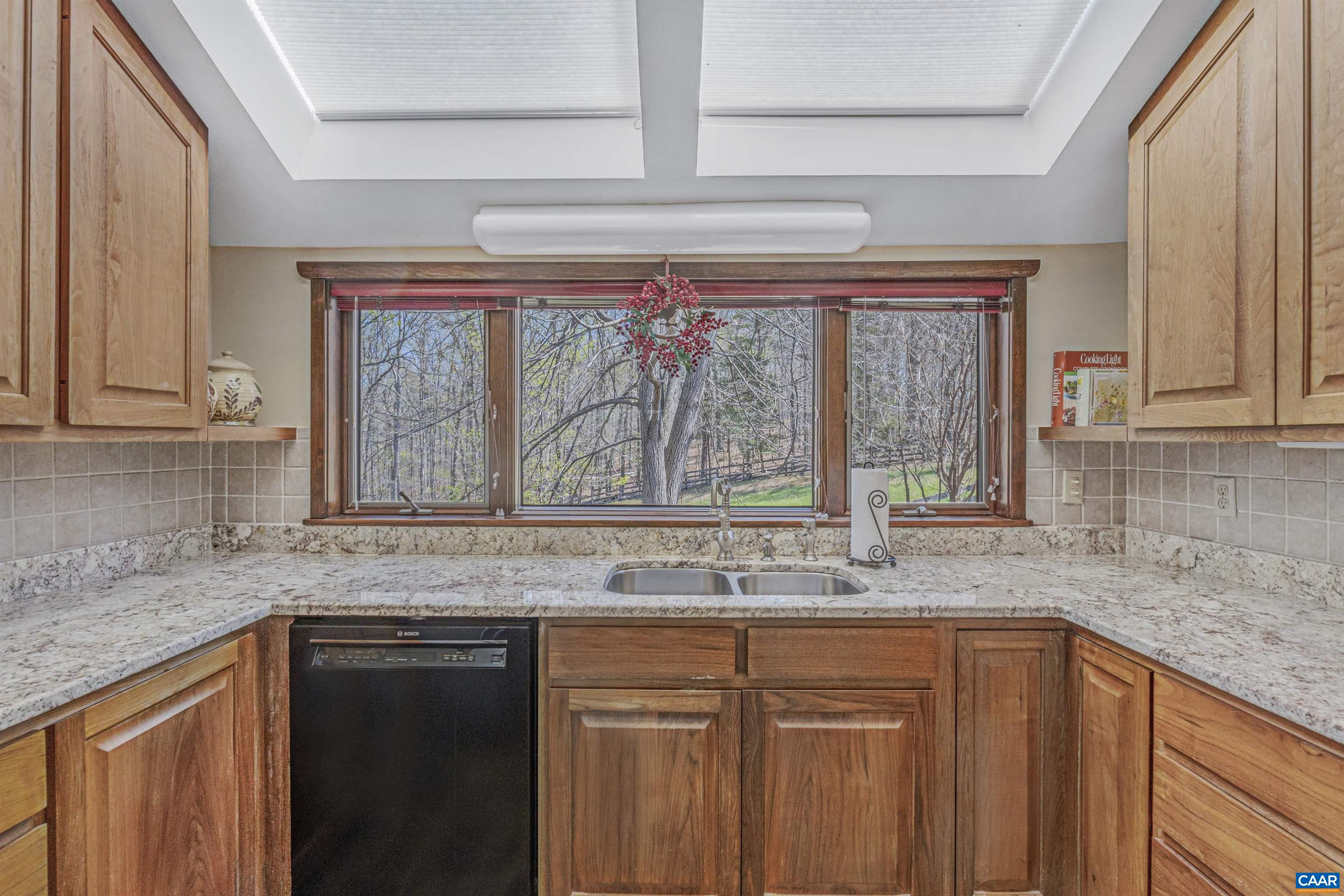 131 MIMOSA LN
